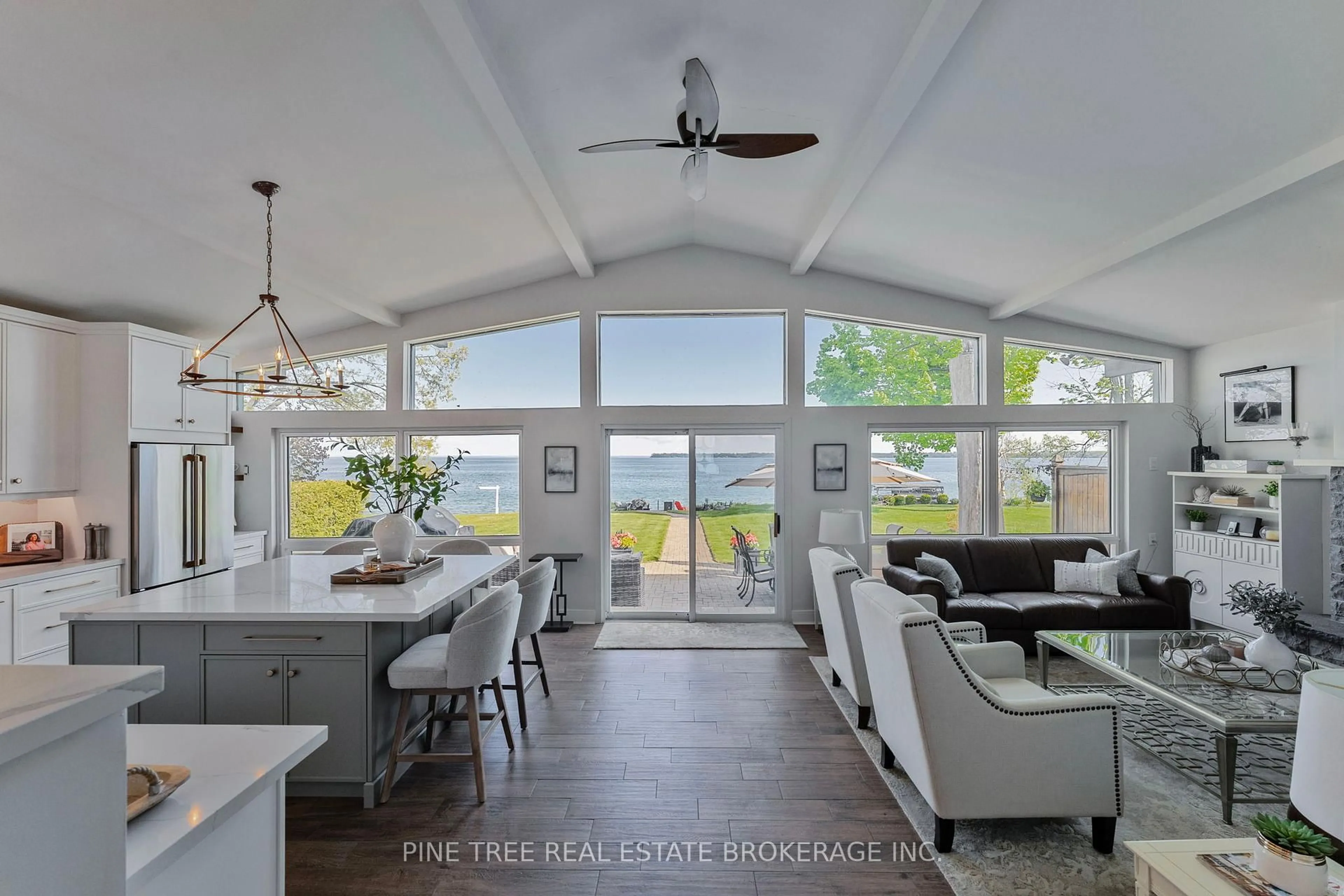 Open concept kitchen, ceramic/tile floor for 3 Greenwood Forest Rd, Oro-Medonte Ontario L0L 2E0