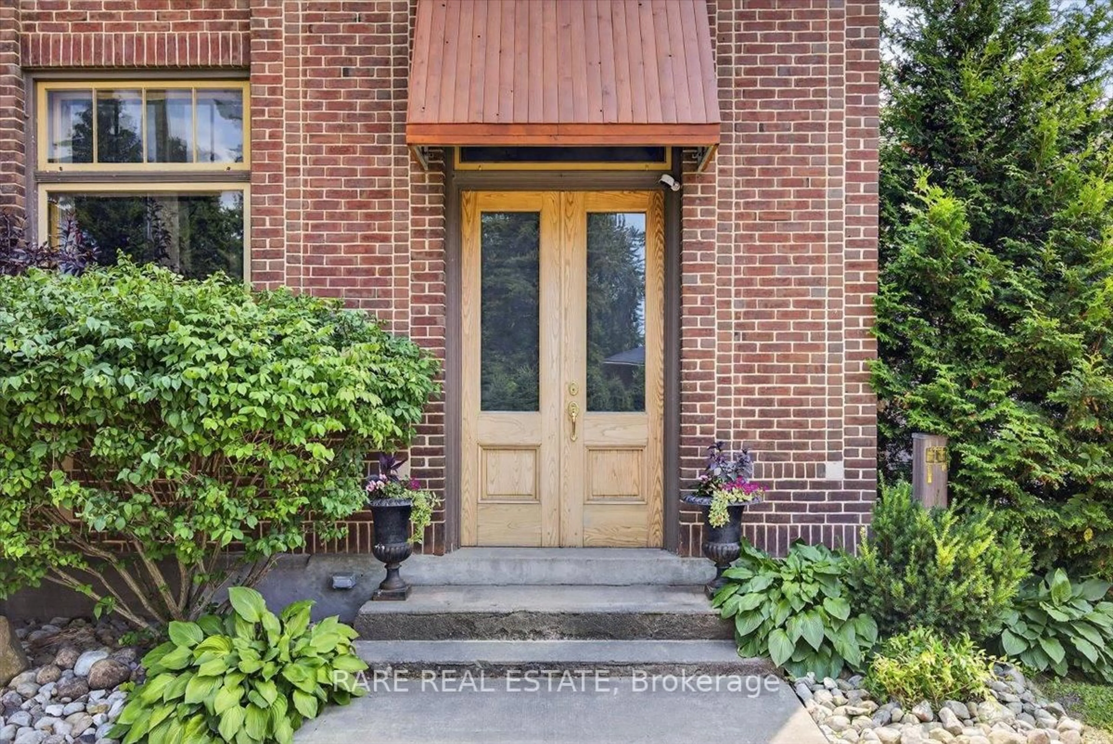 Indoor entryway for 5283 County Road 9 Rd, Clearview Ontario L0M 1N0