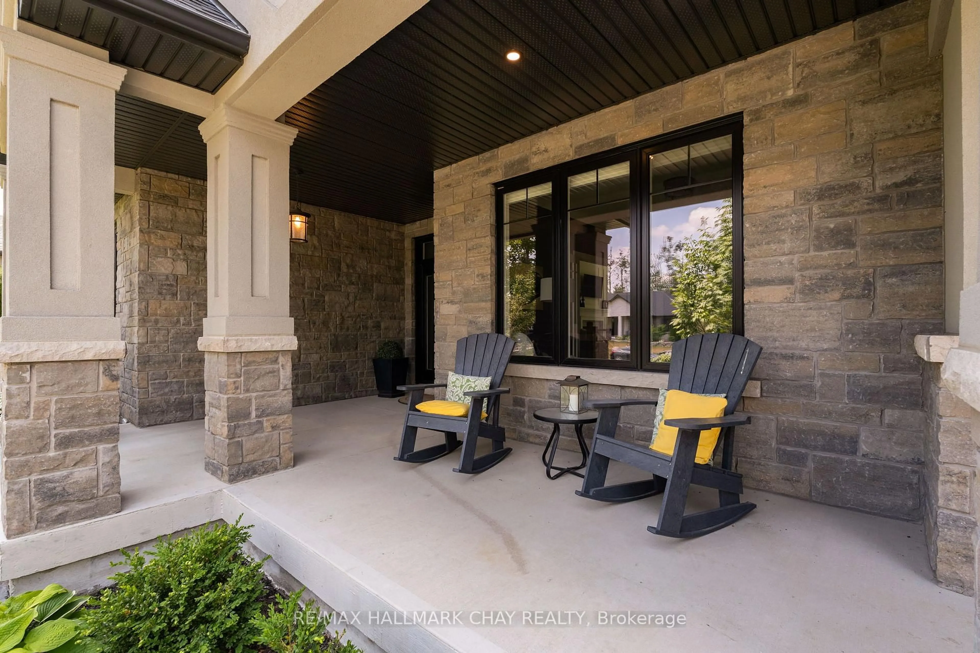 Patio, street for 10 Byers St, Springwater Ontario L9X 2A3