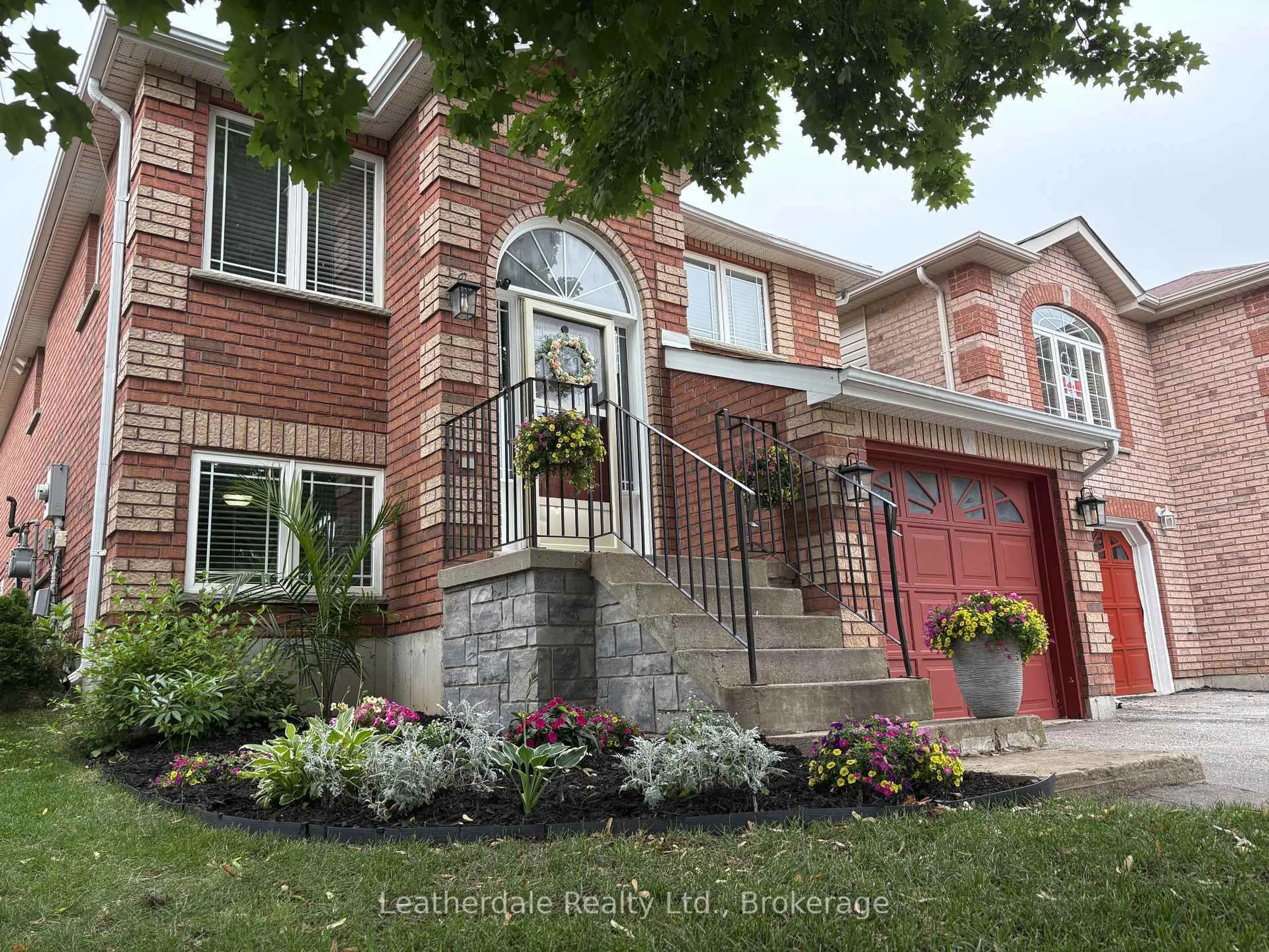 Home with brick exterior material, street for 131 Julia Cres, Orillia Ontario L3V 7X3