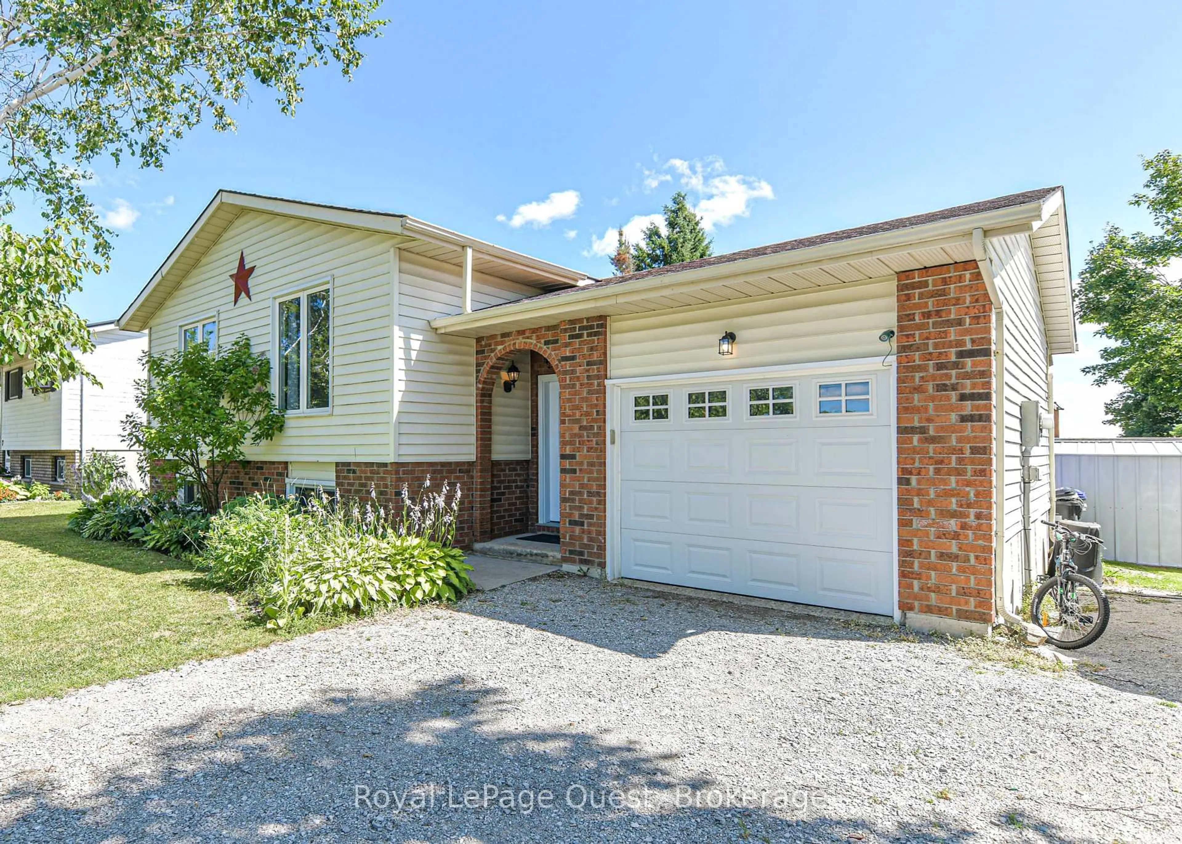 Home with brick exterior material, street for 3945 Line 13 Line, Oro-Medonte Ontario L0K 1E0
