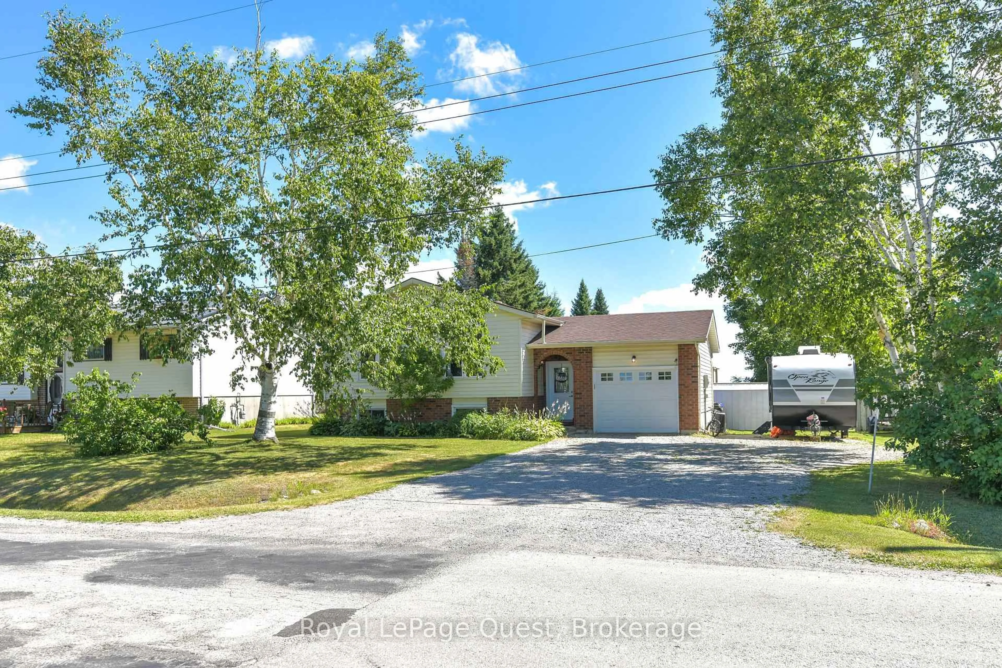 A pic from outside/outdoor area/front of a property/back of a property/a pic from drone, street for 3945 Line 13 Line, Oro-Medonte Ontario L0K 1E0