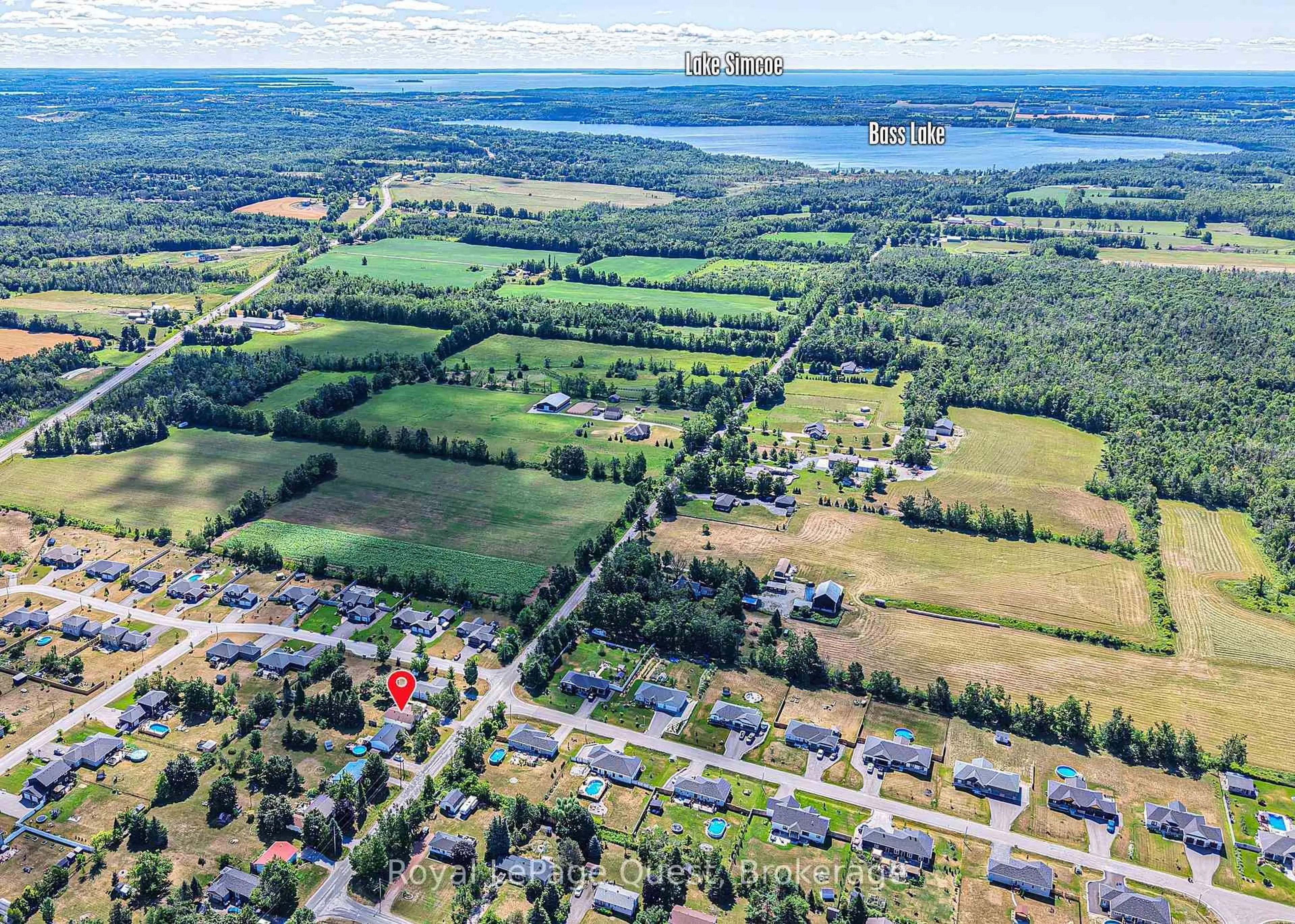 A pic from outside/outdoor area/front of a property/back of a property/a pic from drone, water/lake/river/ocean view for 3945 Line 13 Line, Oro-Medonte Ontario L0K 1E0