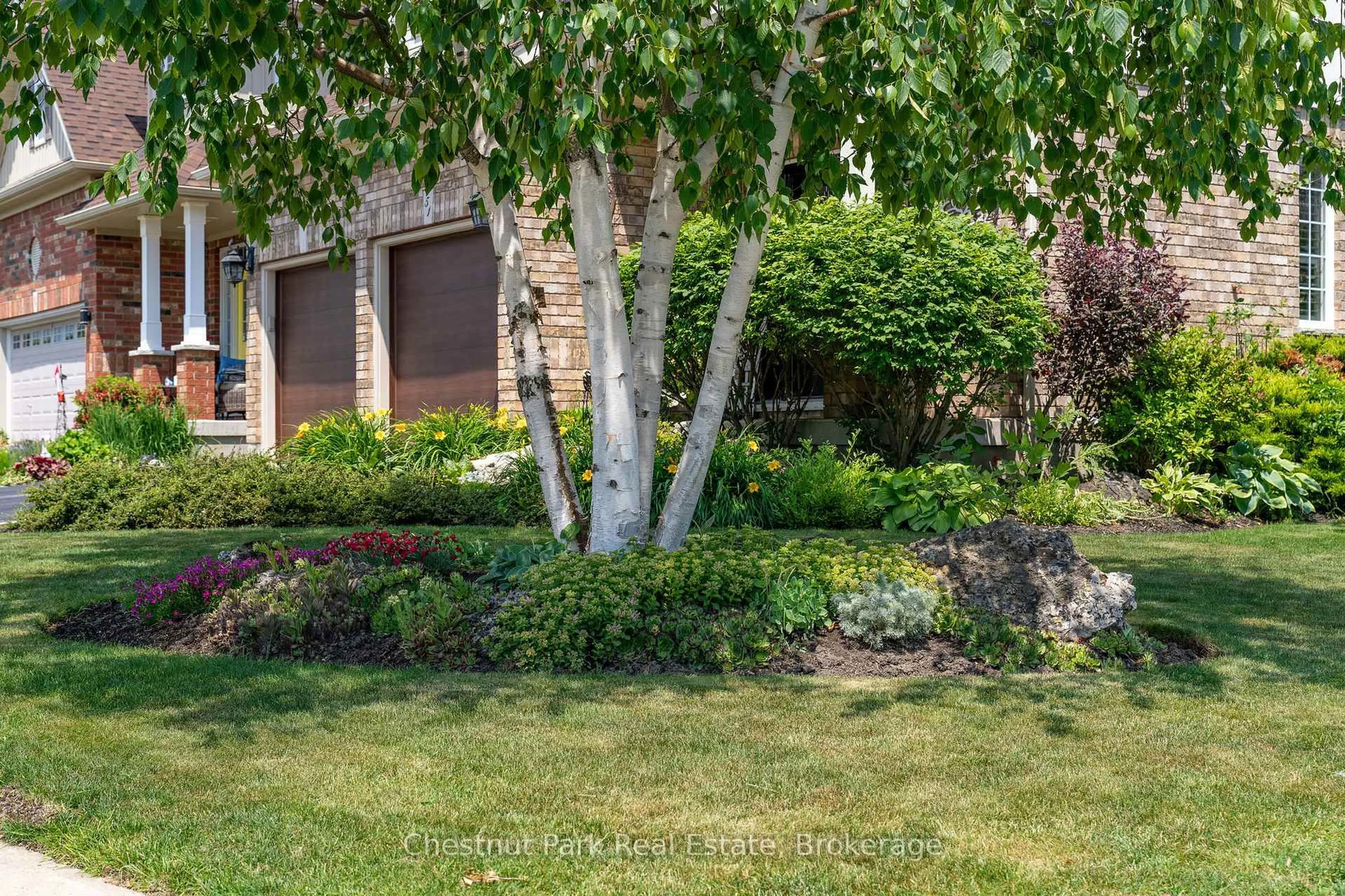 Patio, street for 51 Patton St, Collingwood Ontario L9Y 0E4