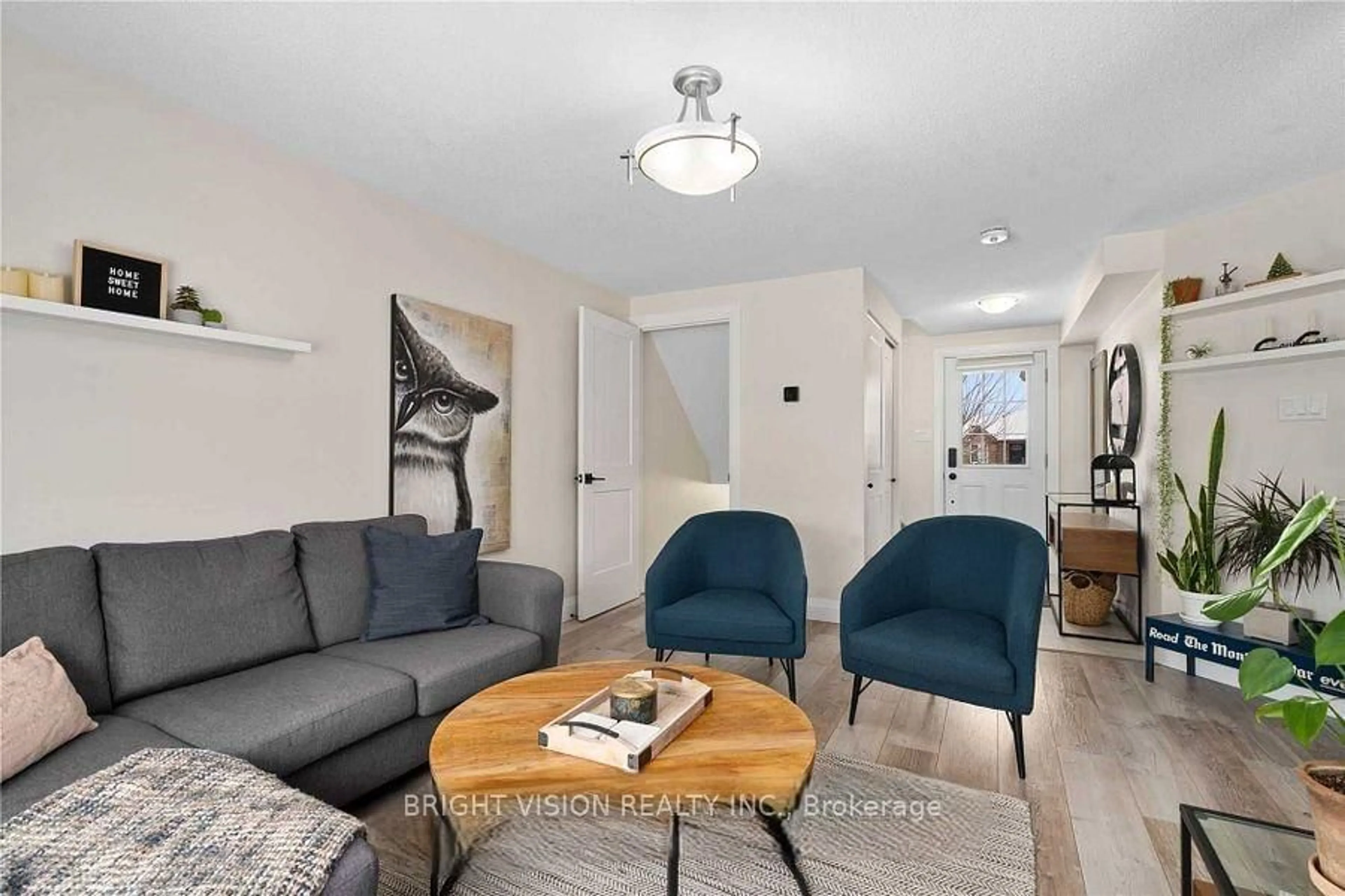 Living room with furniture, unknown for 75 Larkin Dr, Barrie Ontario L4M 7B3