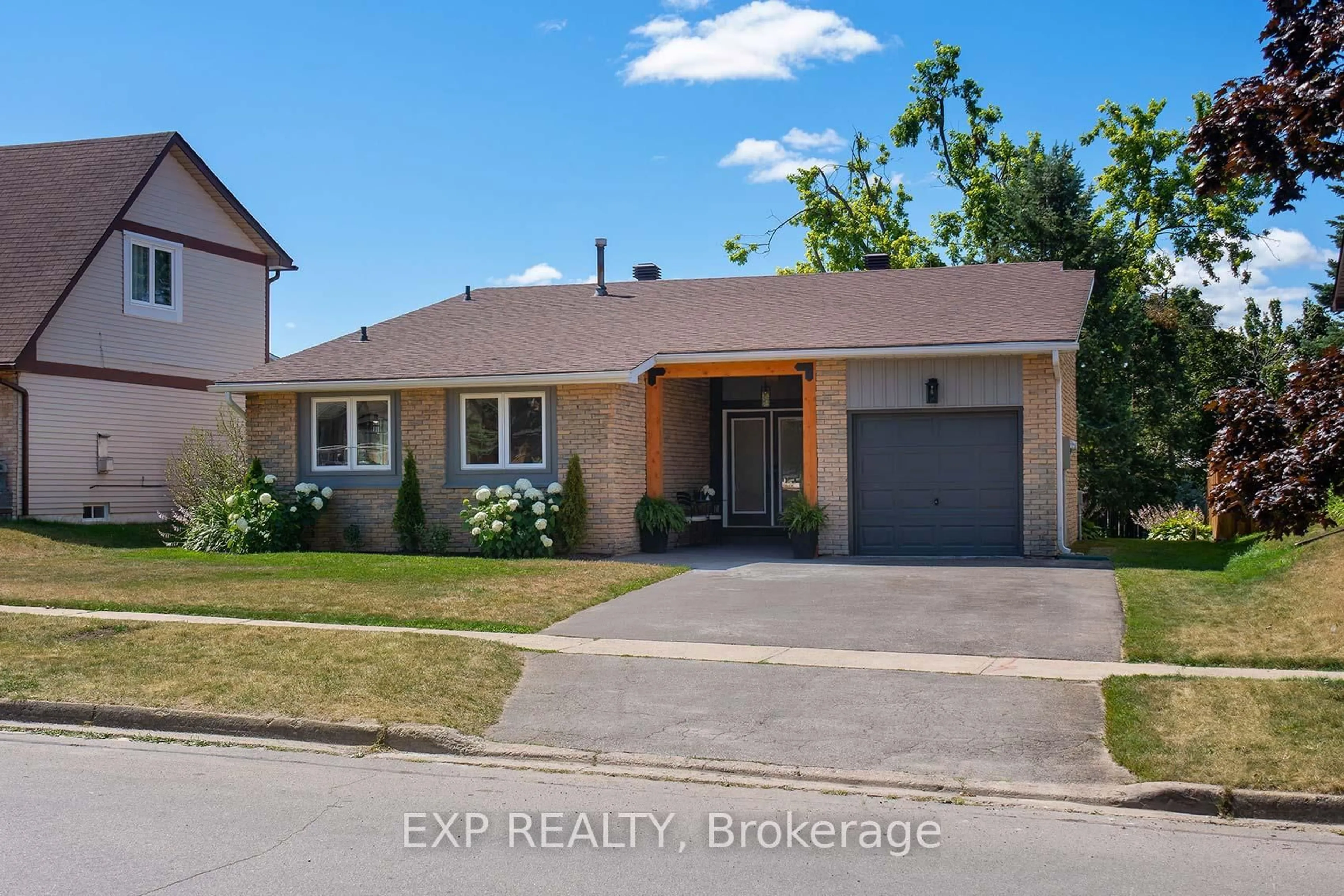 Home with brick exterior material, street for 146 Oren Blvd, Barrie Ontario L4N 4N6