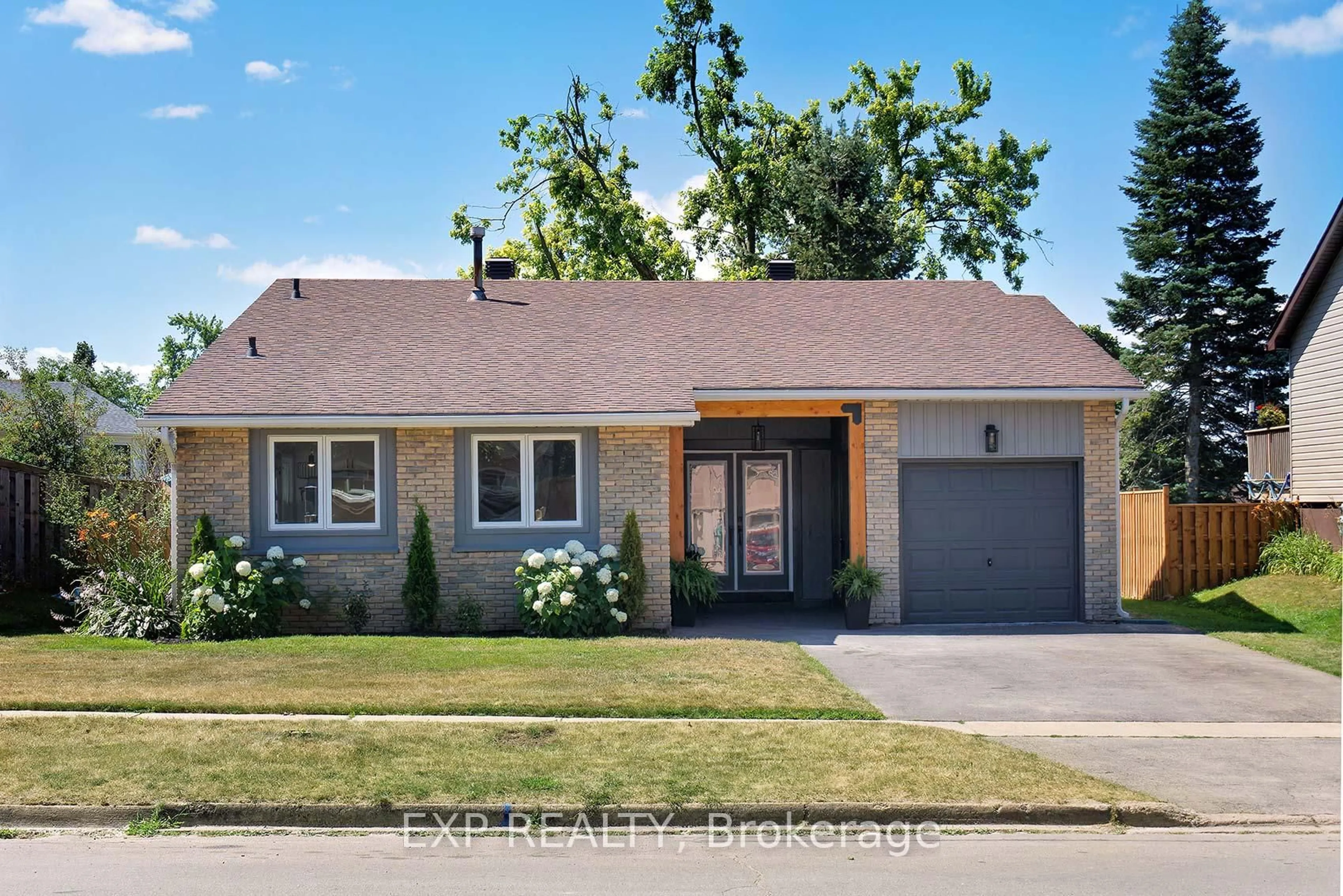 Home with brick exterior material, street for 146 Oren Blvd, Barrie Ontario L4N 4N6