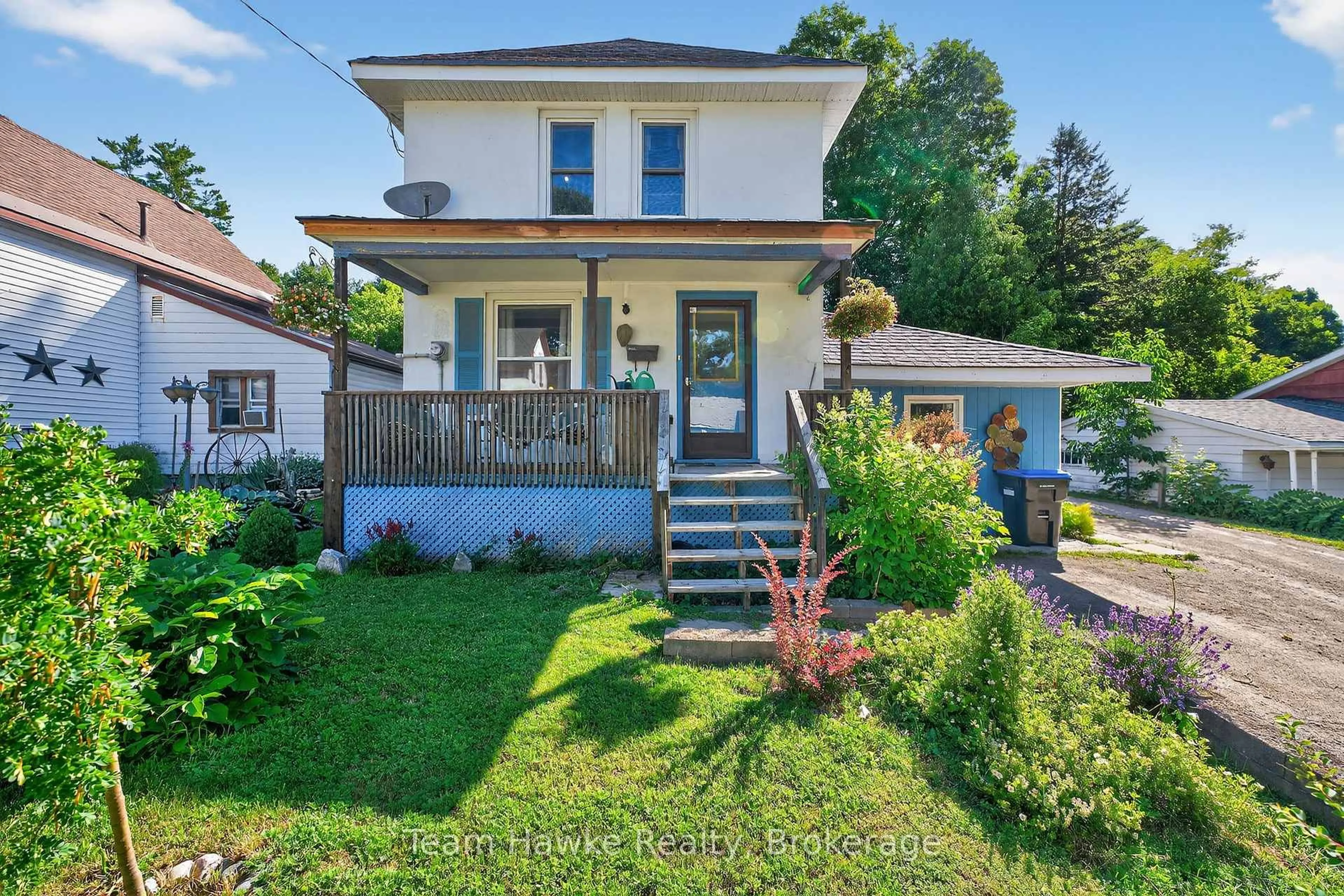 Unknown for 479 Queen St, Midland Ontario L4R 3J3