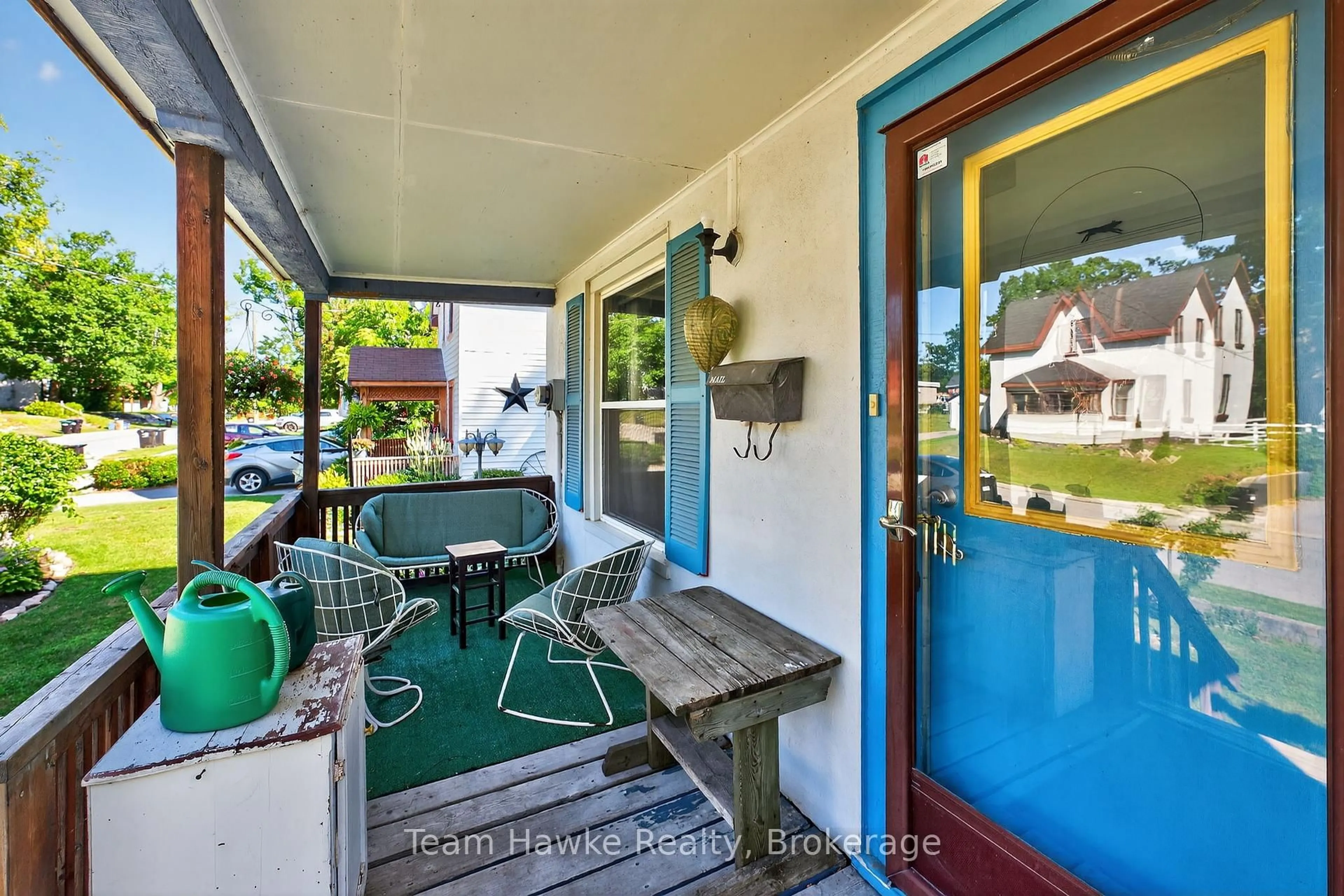 Patio, street for 479 Queen St, Midland Ontario L4R 3J3