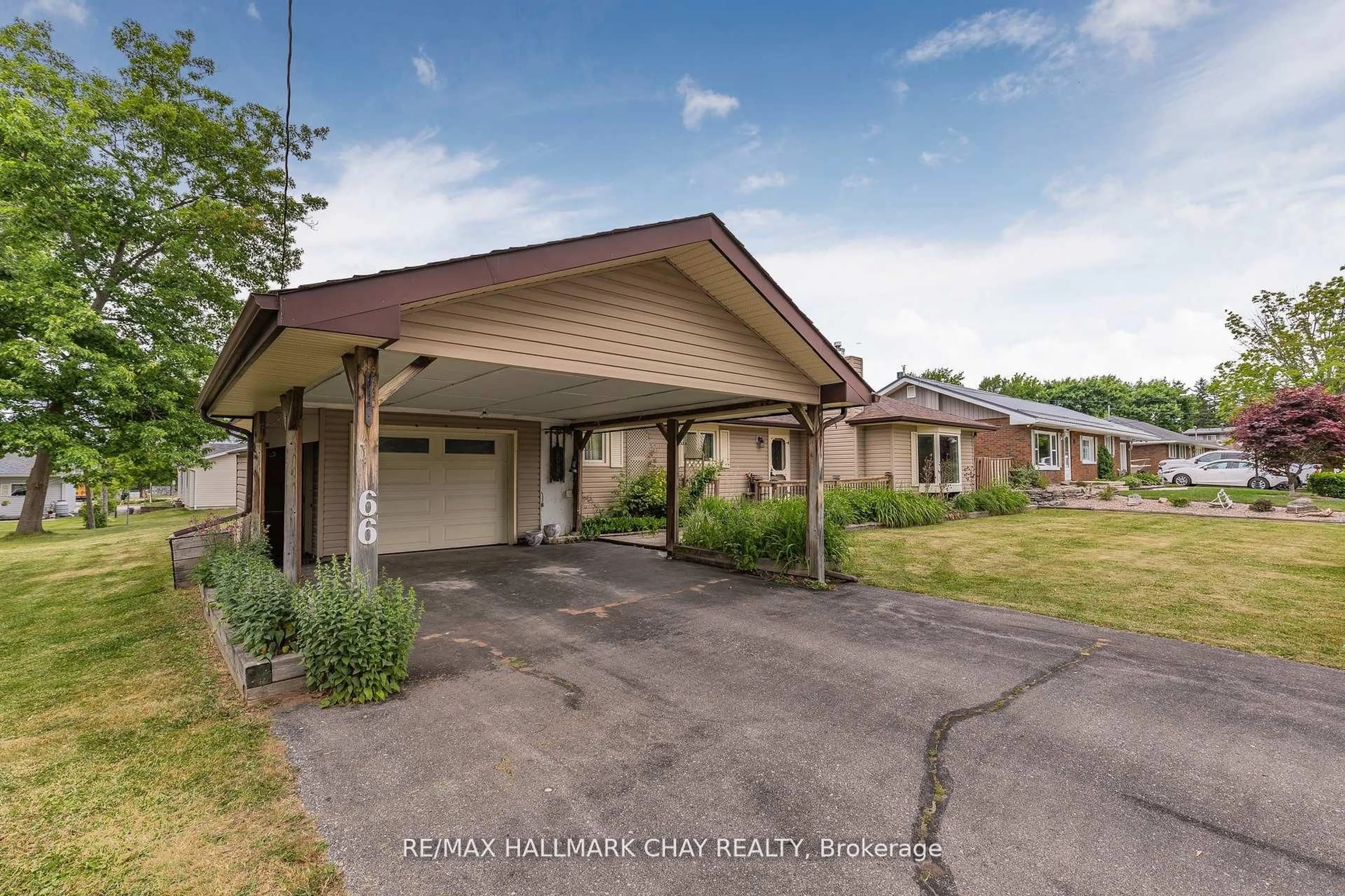 A pic from outside/outdoor area/front of a property/back of a property/a pic from drone, street for 66 Queen St, Springwater Ontario L0L 1P0