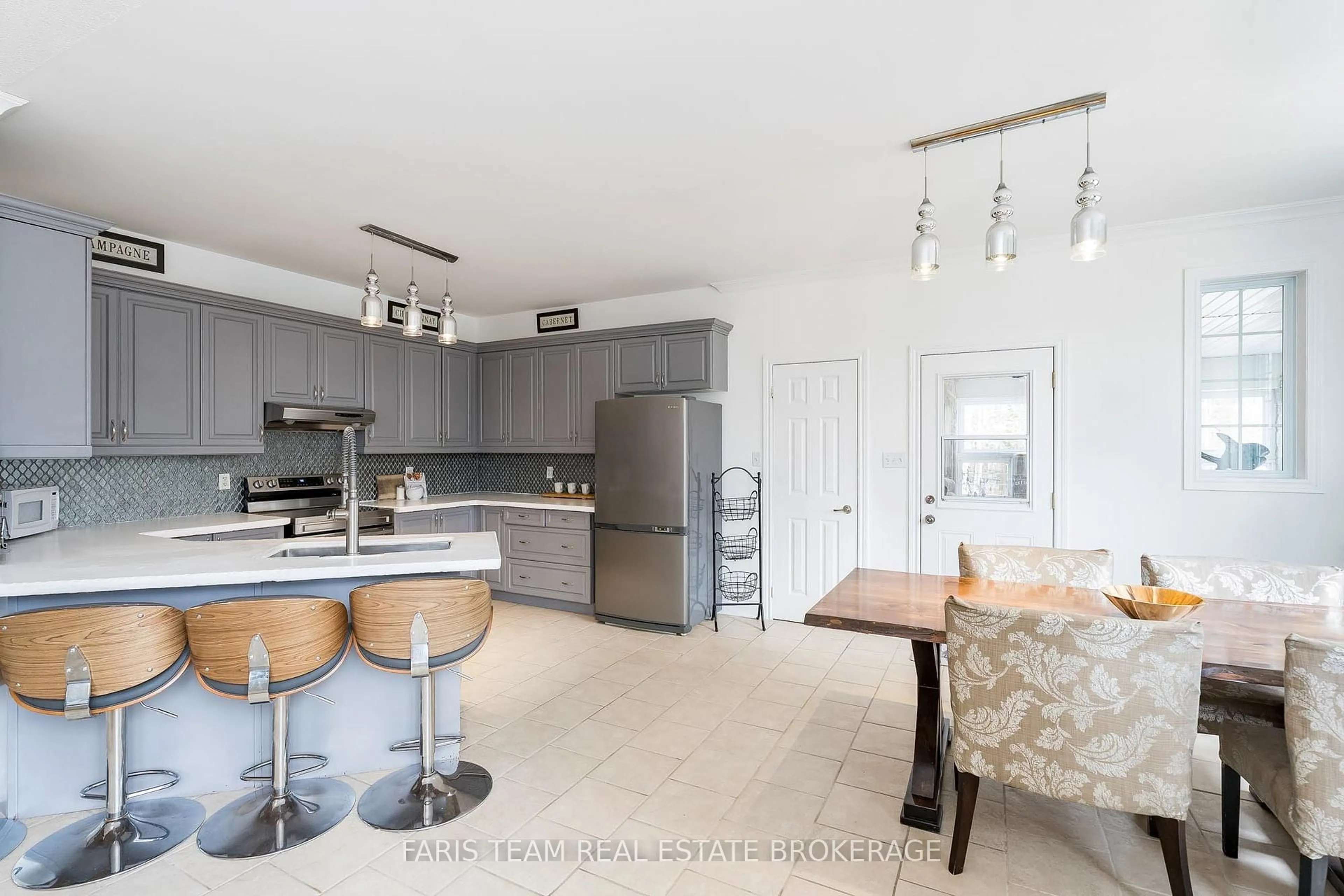 Open concept kitchen, unknown for 1119 Sajnovic Pl, Ramara Ontario L3V 0L8