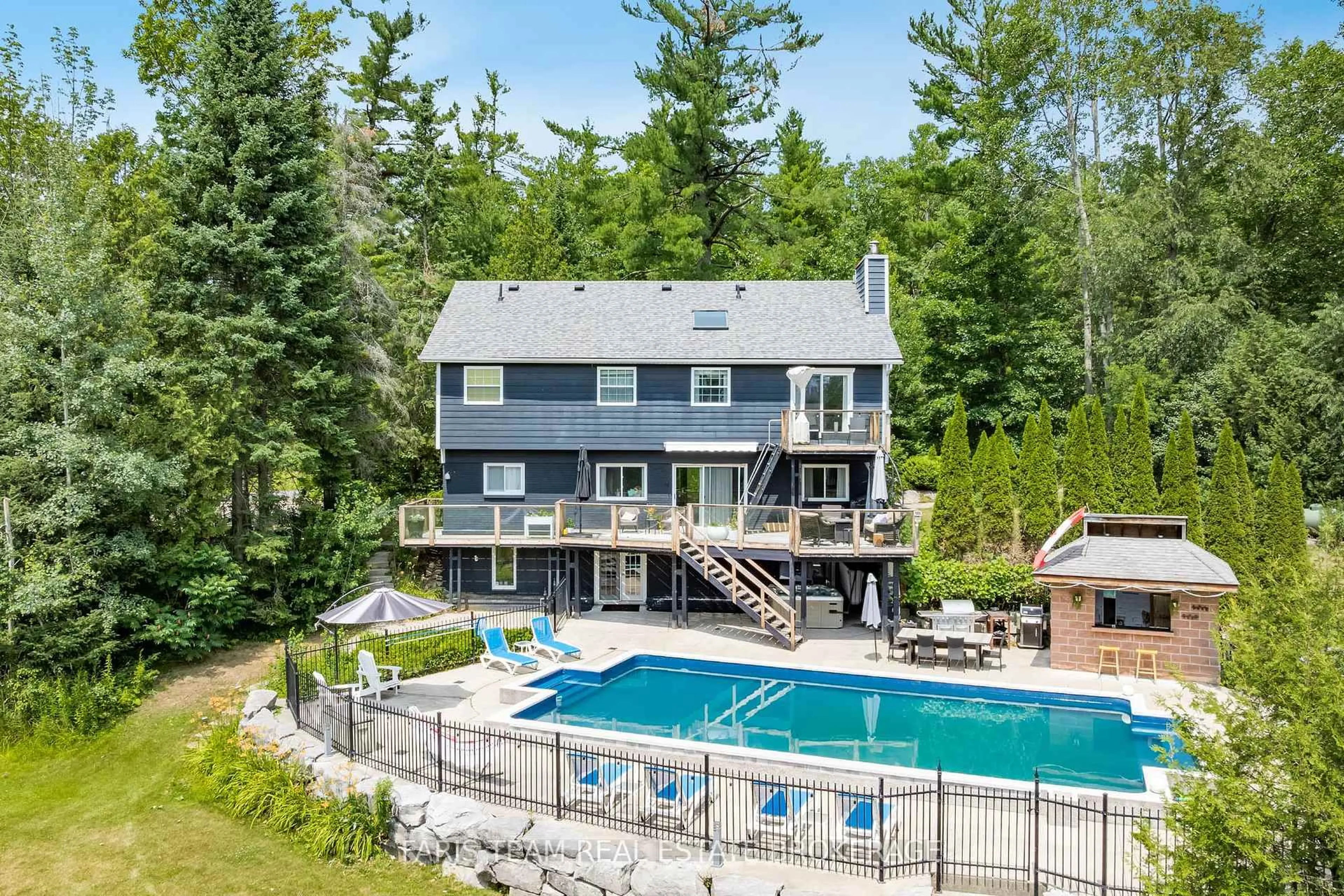 Pool for 1441 Hendrie Rd, Springwater Ontario L9X 0Y9