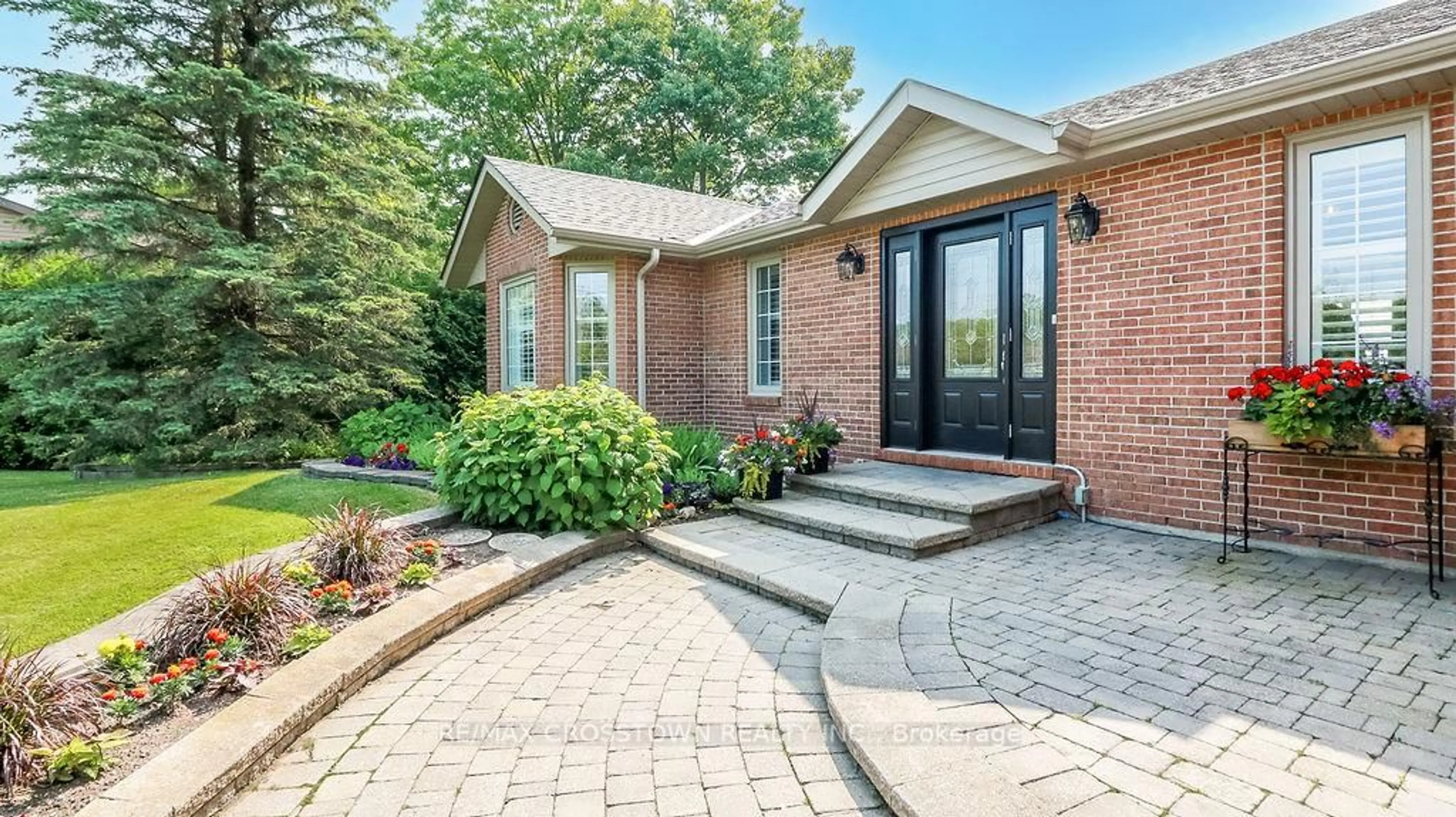Home with brick exterior material, street for 3 Stanley Ave, Oro-Medonte Ontario L0L 1T0