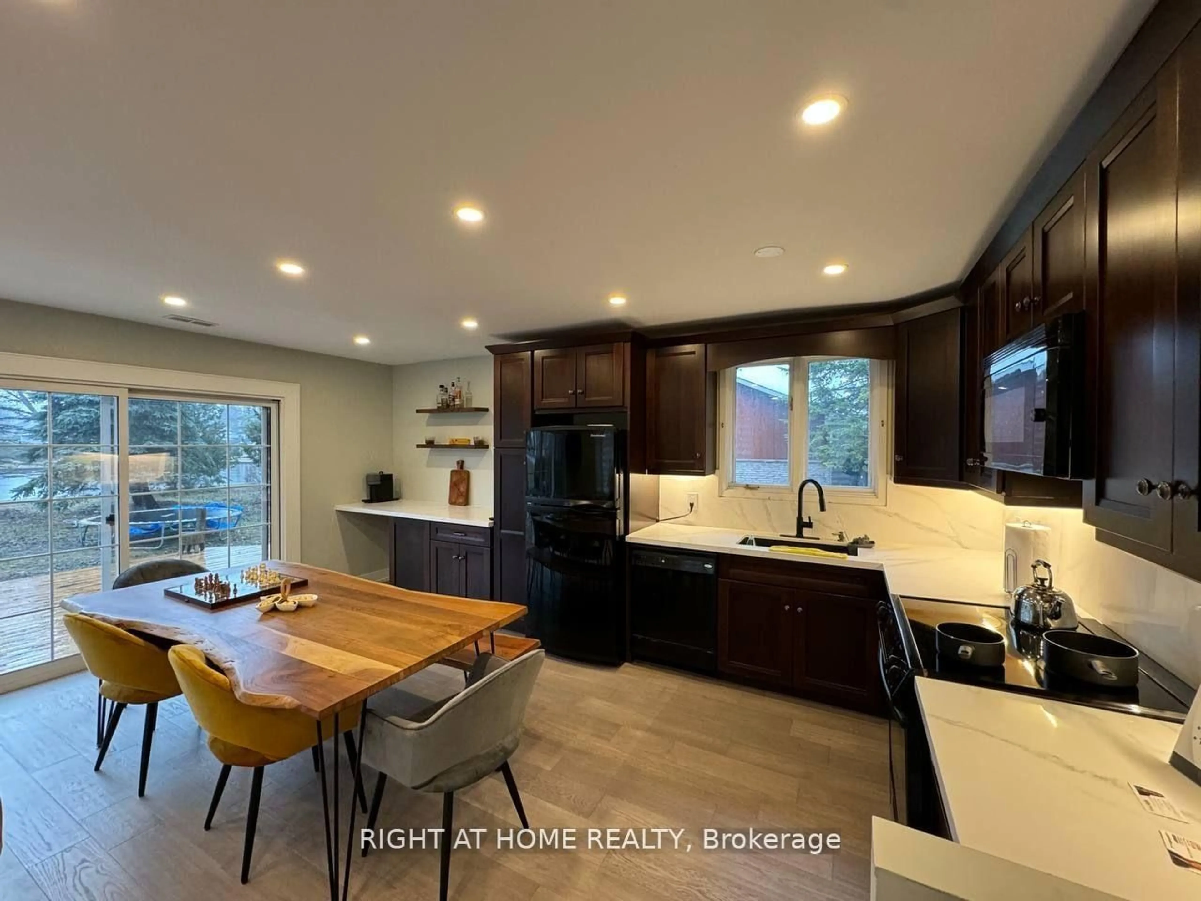Open concept kitchen, unknown for 53 Poplar Cres, Ramara Ontario L0K 1B0
