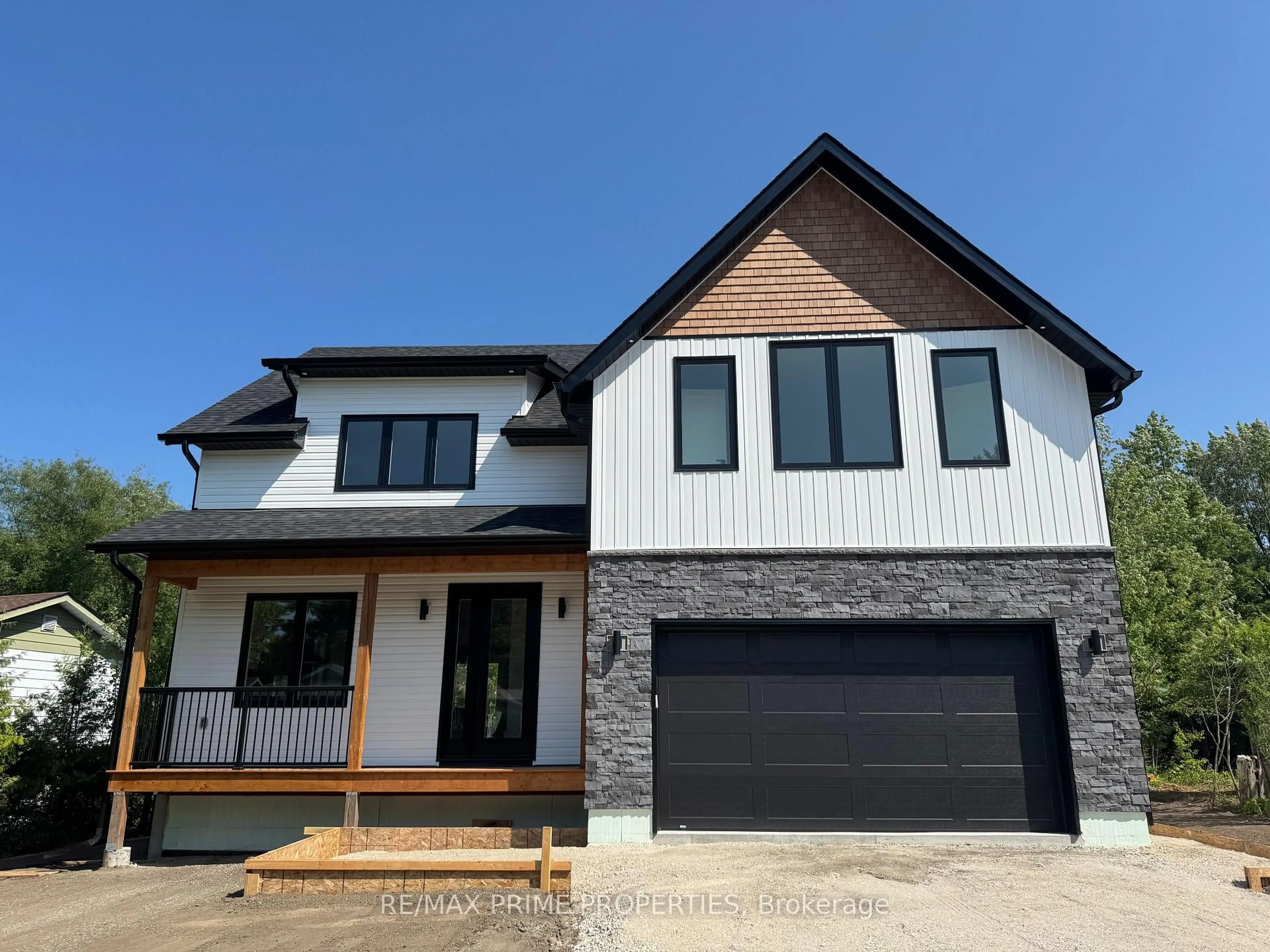 Home with brick exterior material, street for 118 Valerie Cres, Wasaga Beach Ontario L9Z 2P8