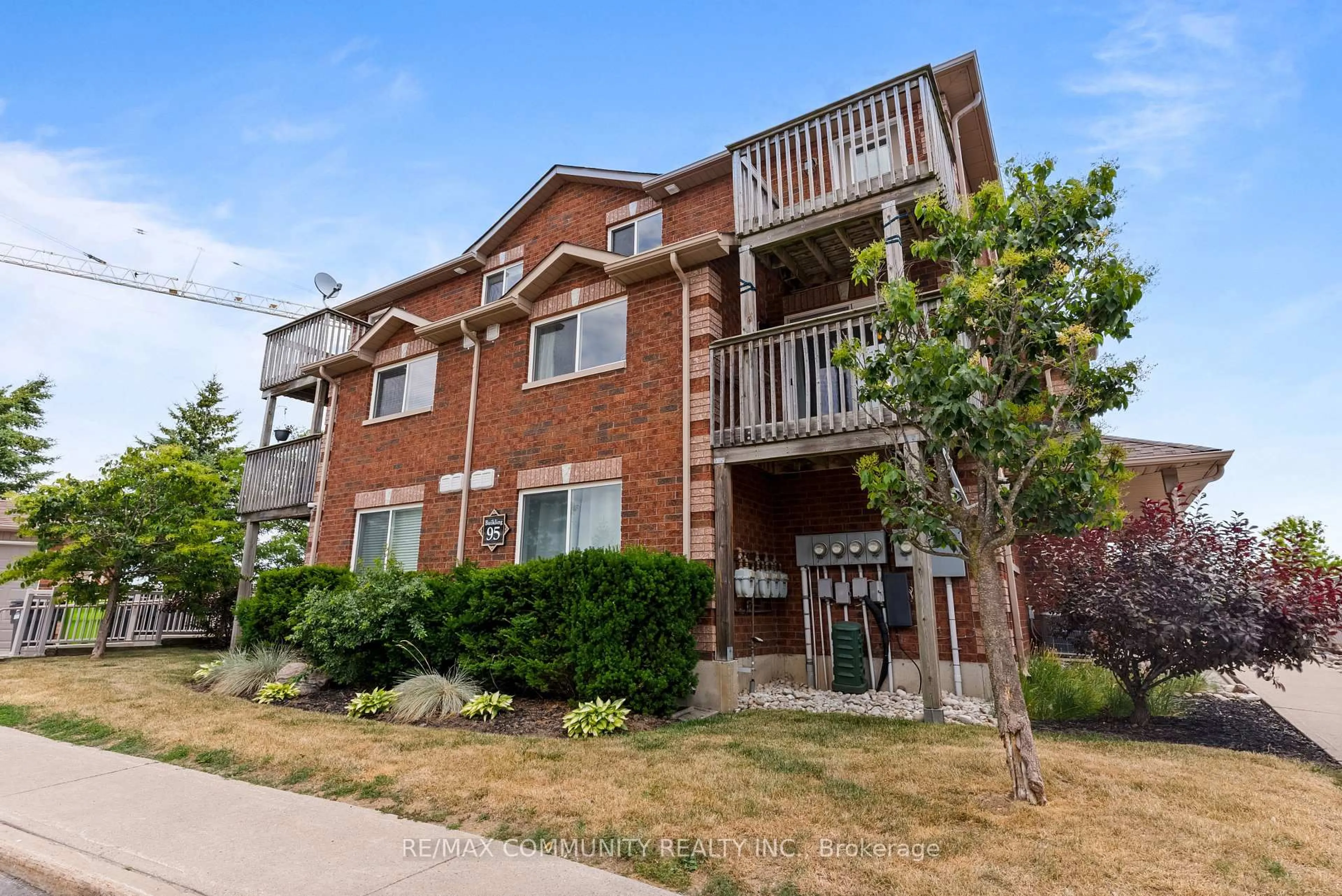 Home with brick exterior material, building for 95 Goodwin Dr #2, Barrie Ontario L4N 6K6