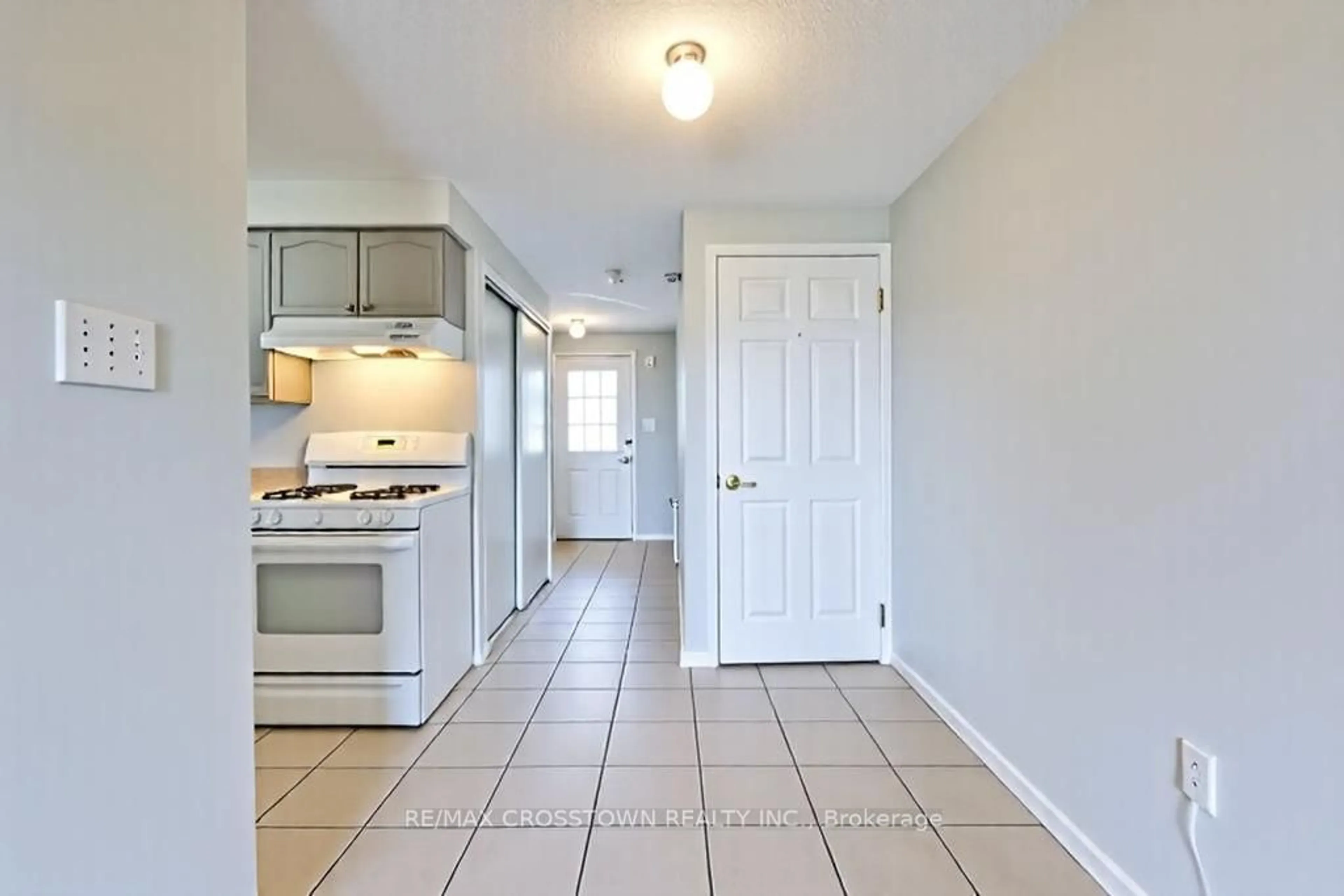 Unknown for 71 Goodwin Dr, Barrie Ontario L4M 3T1
