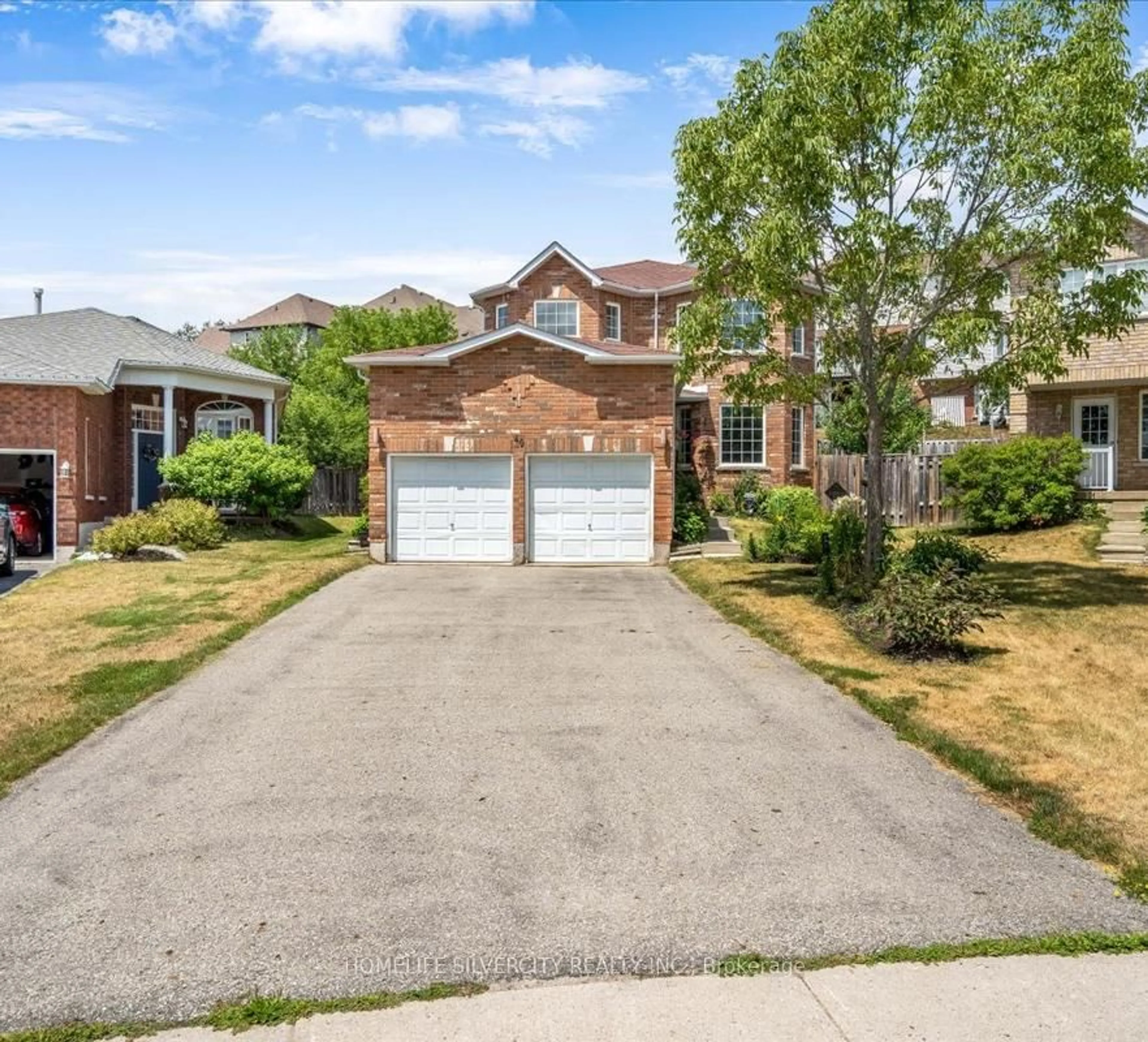 Home with brick exterior material, street for 40 Bird St, Barrie Ontario L4N 0X4