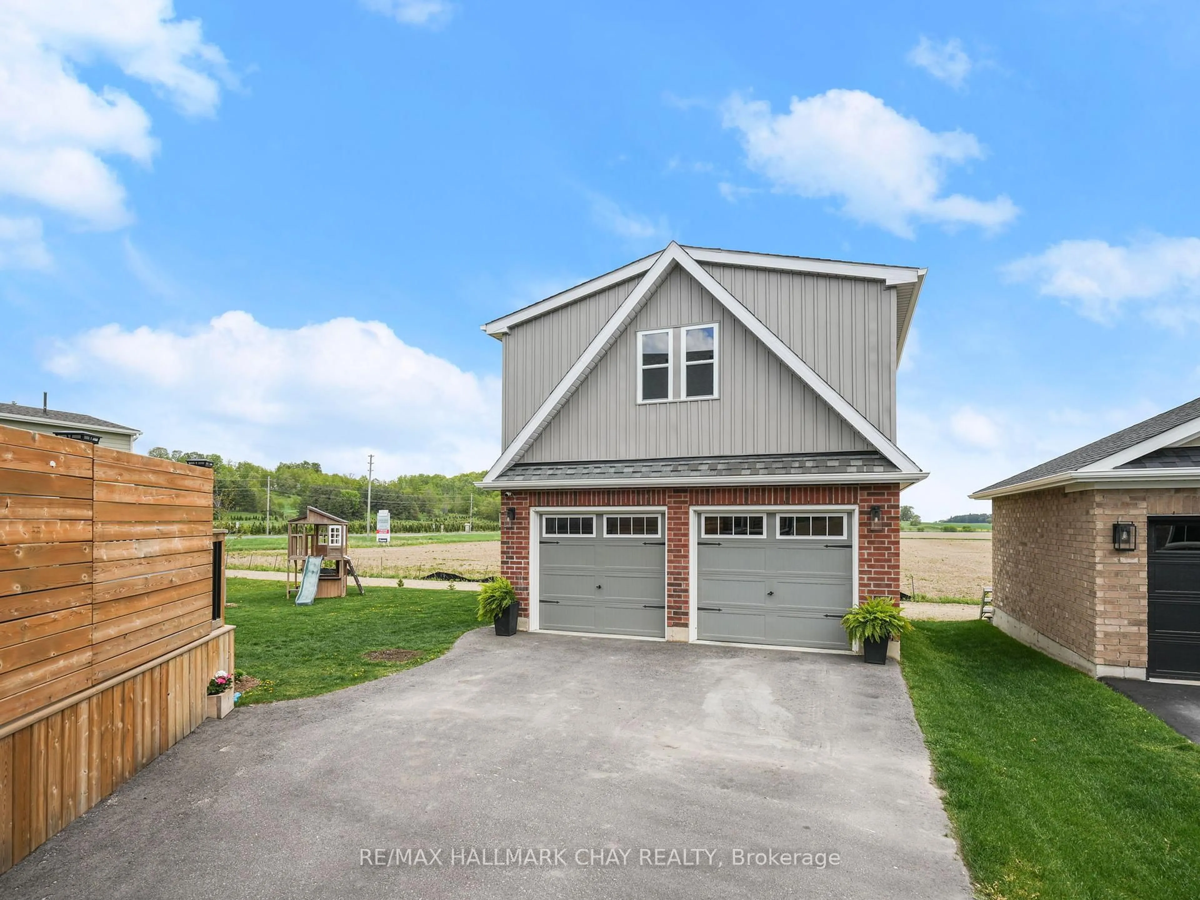 Unknown for 227 Mary St, Clearview Ontario L0M 1G0