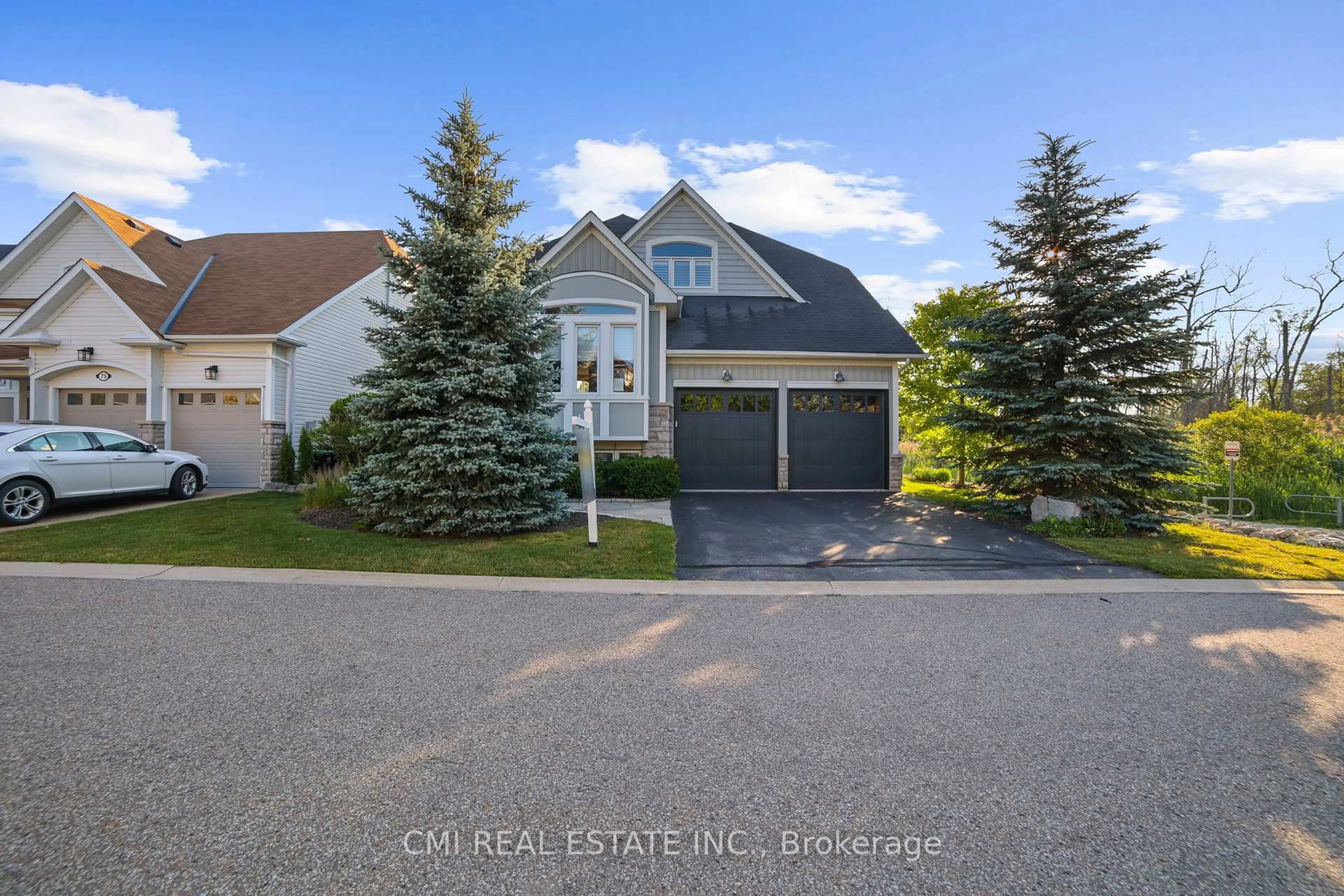 A pic from outside/outdoor area/front of a property/back of a property/a pic from drone, street for 77 Waterview Rd, Wasaga Beach Ontario L9Z 0E9