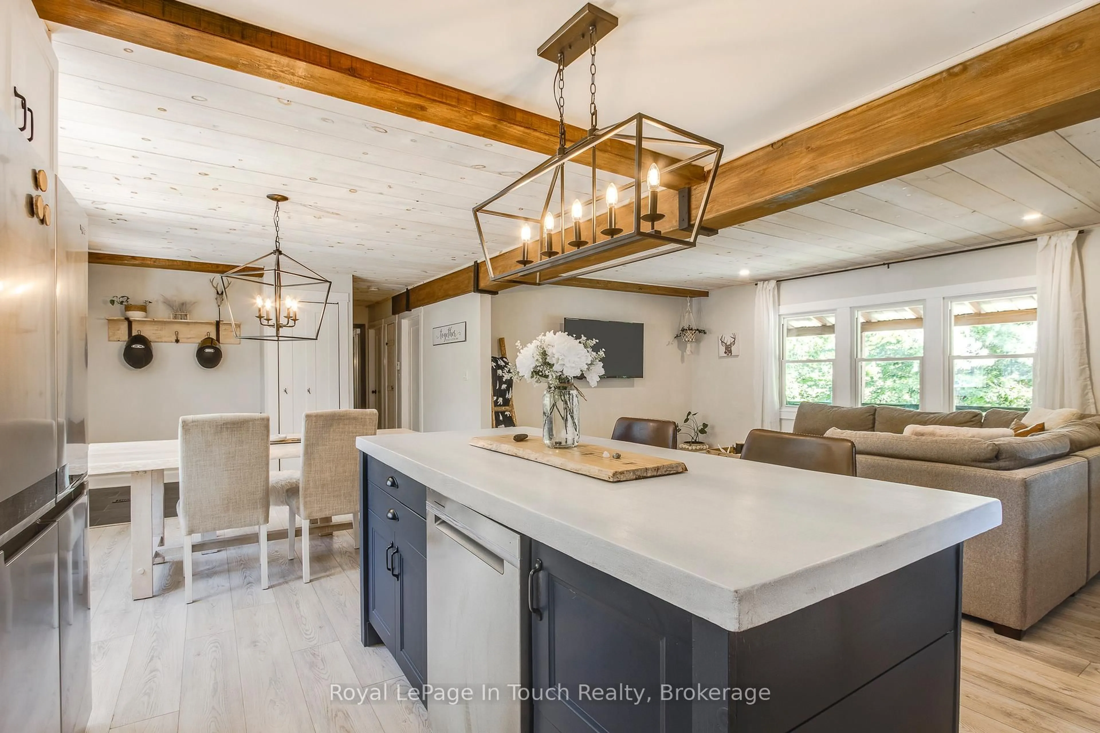 Open concept kitchen, unknown for 7189 93 Highway, Tay Ontario L0K 2E0