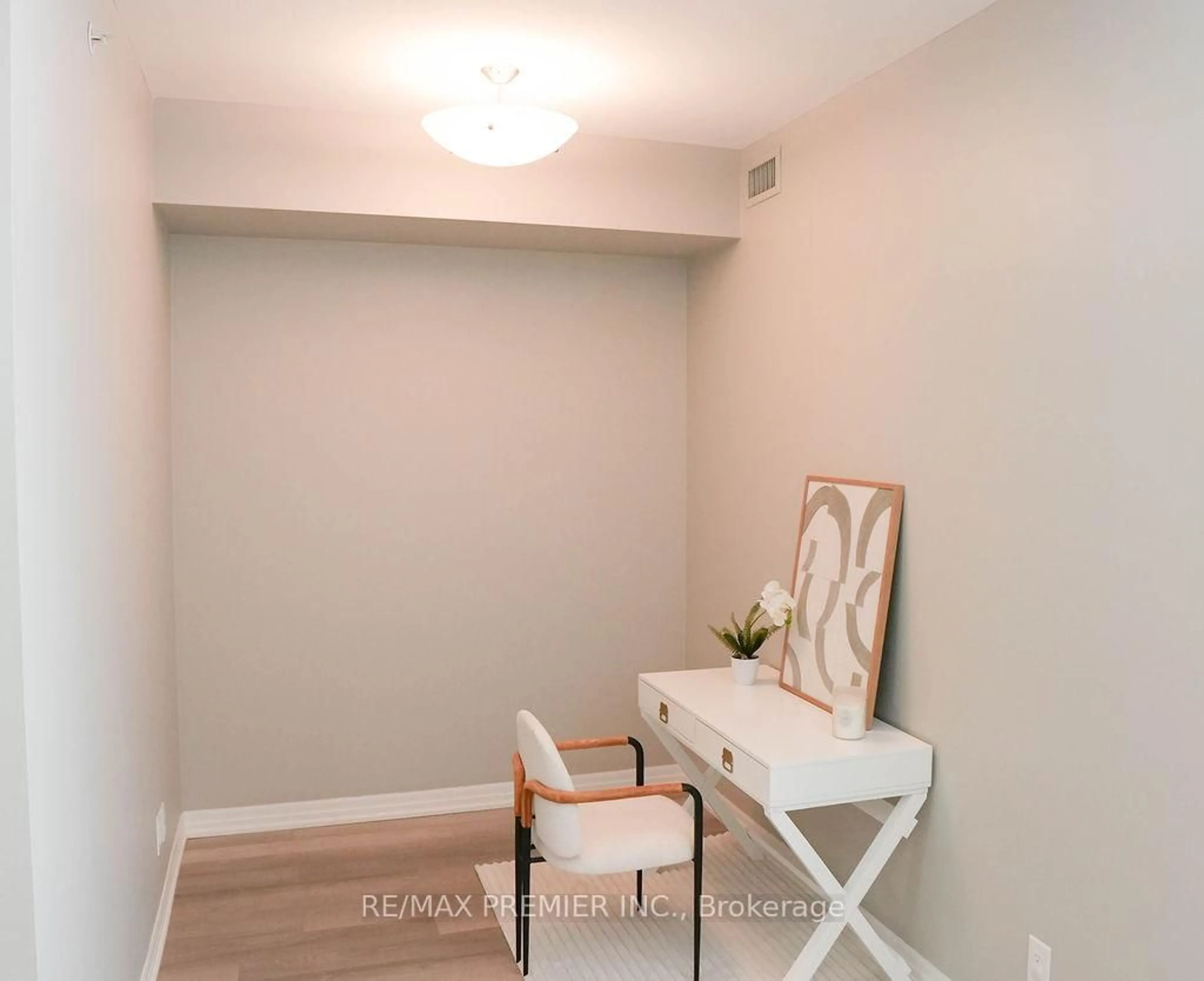 Unknown for 111 Worsley St, Barrie Ontario L4M 0J5