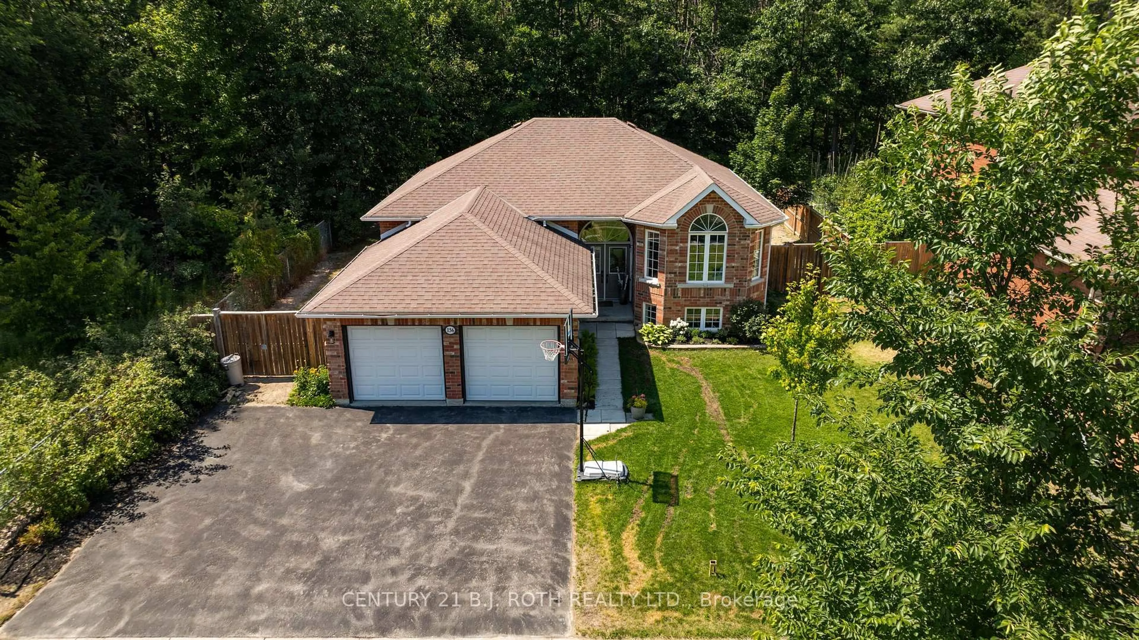 A pic from outside/outdoor area/front of a property/back of a property/a pic from drone, street for 156 Cumming Dr, Barrie Ontario L4N 0C8