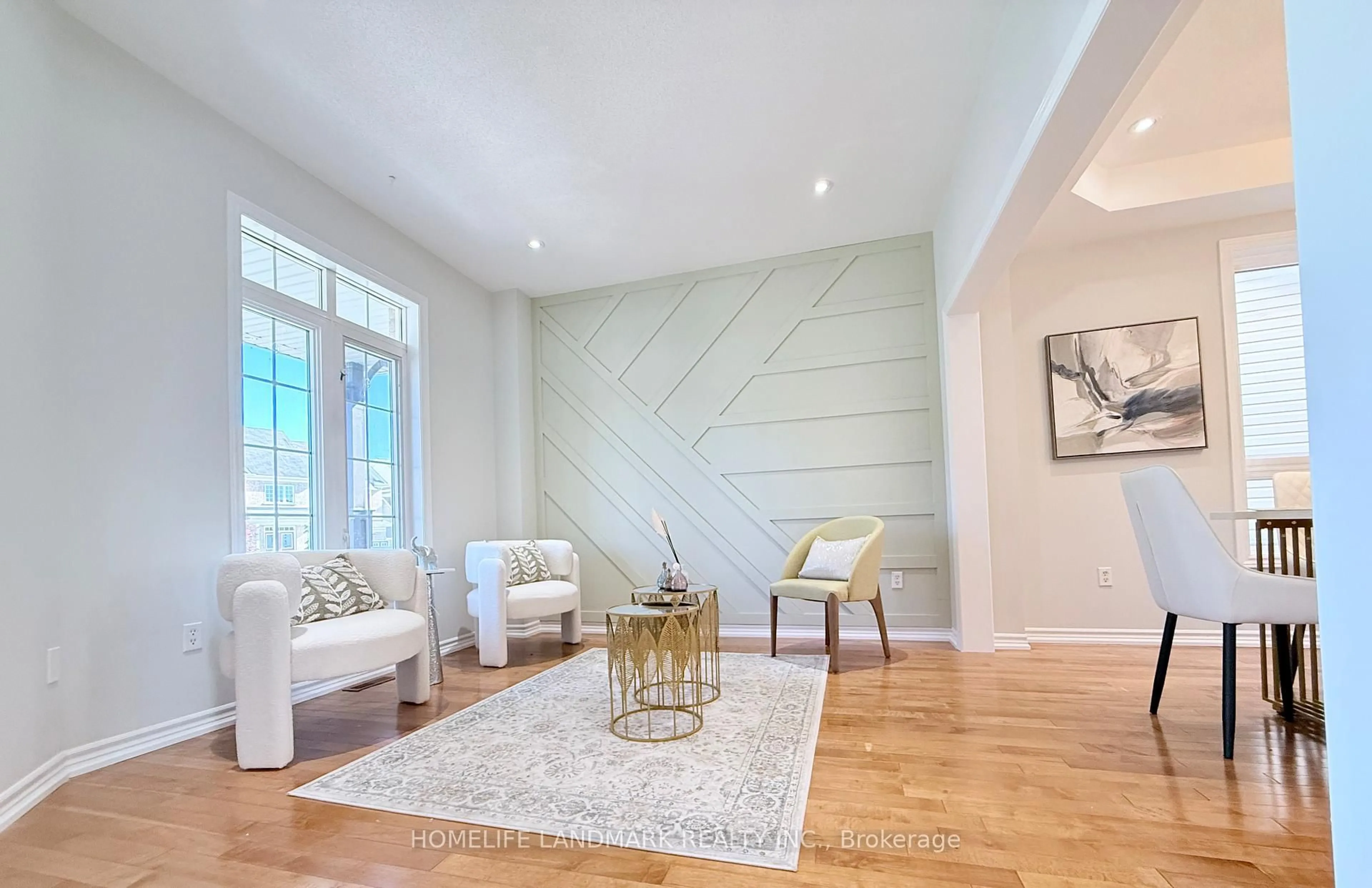 Living room with furniture, unknown for 18 The Queensway, Barrie Ontario L4M 7H6