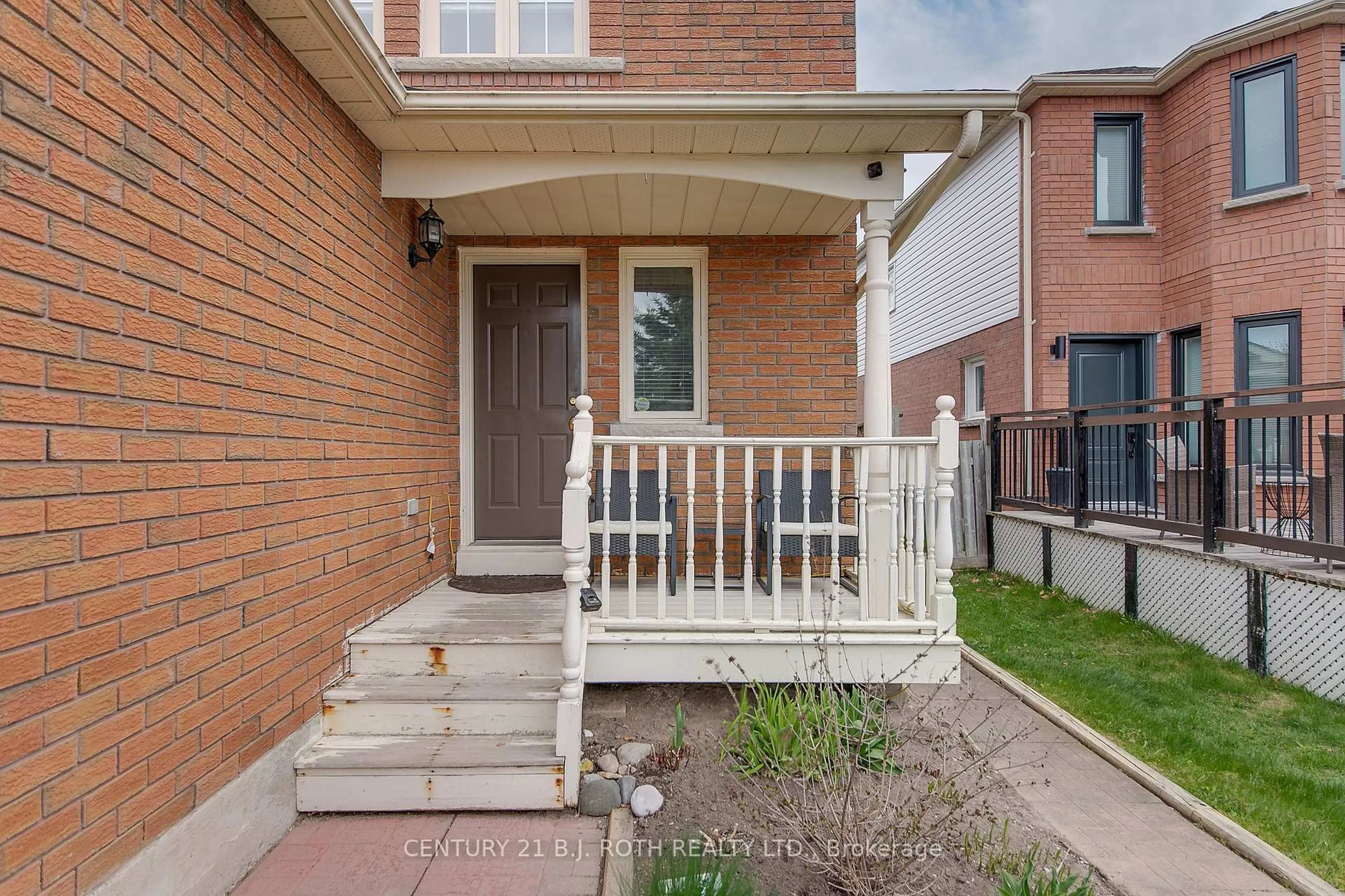 Home with brick exterior material, street for 107 Laidlaw Dr, Barrie Ontario L4N 7R9