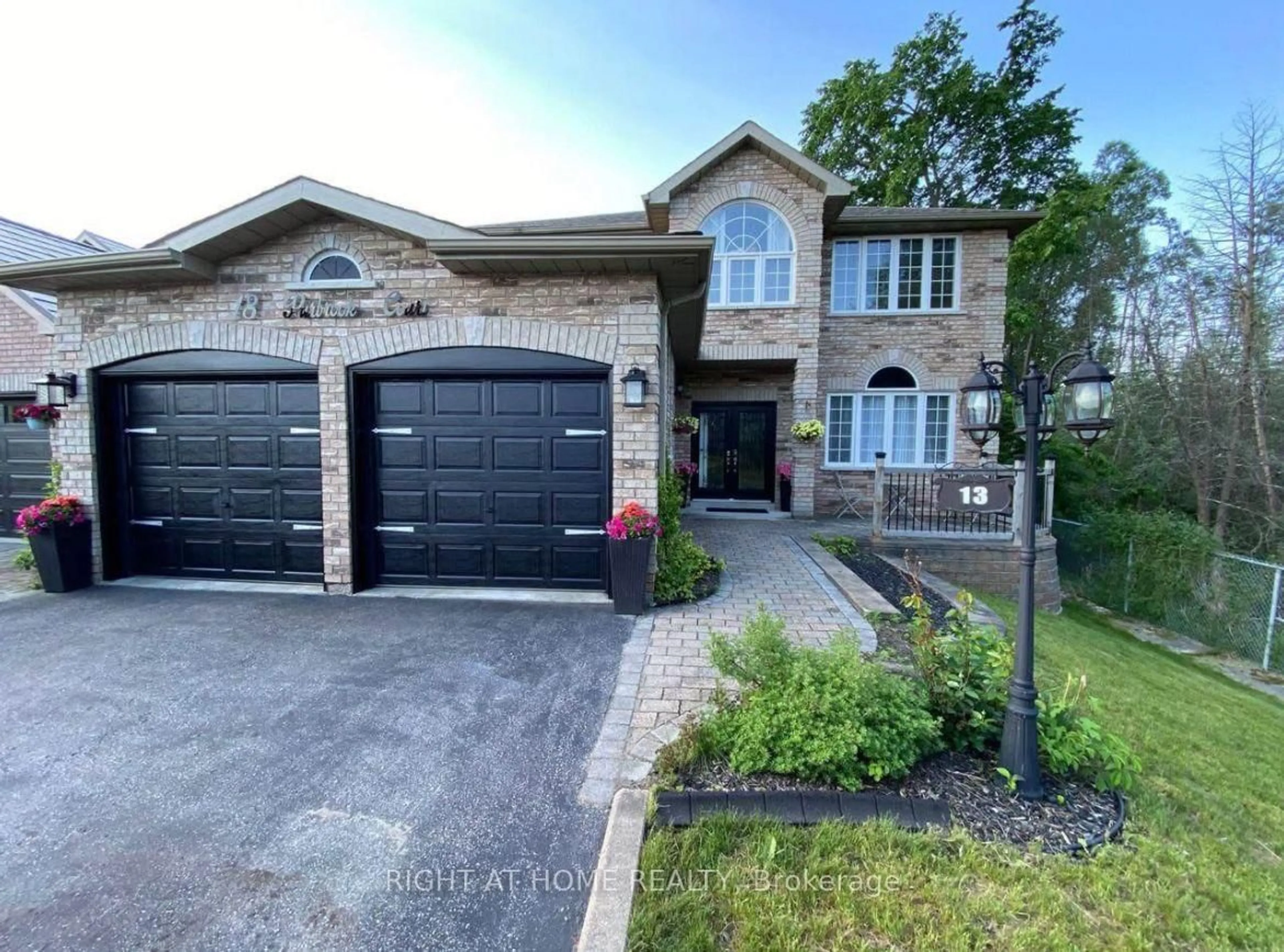 Home with brick exterior material, street for 13 Purbrook Crt, Barrie Ontario L4N 5C5