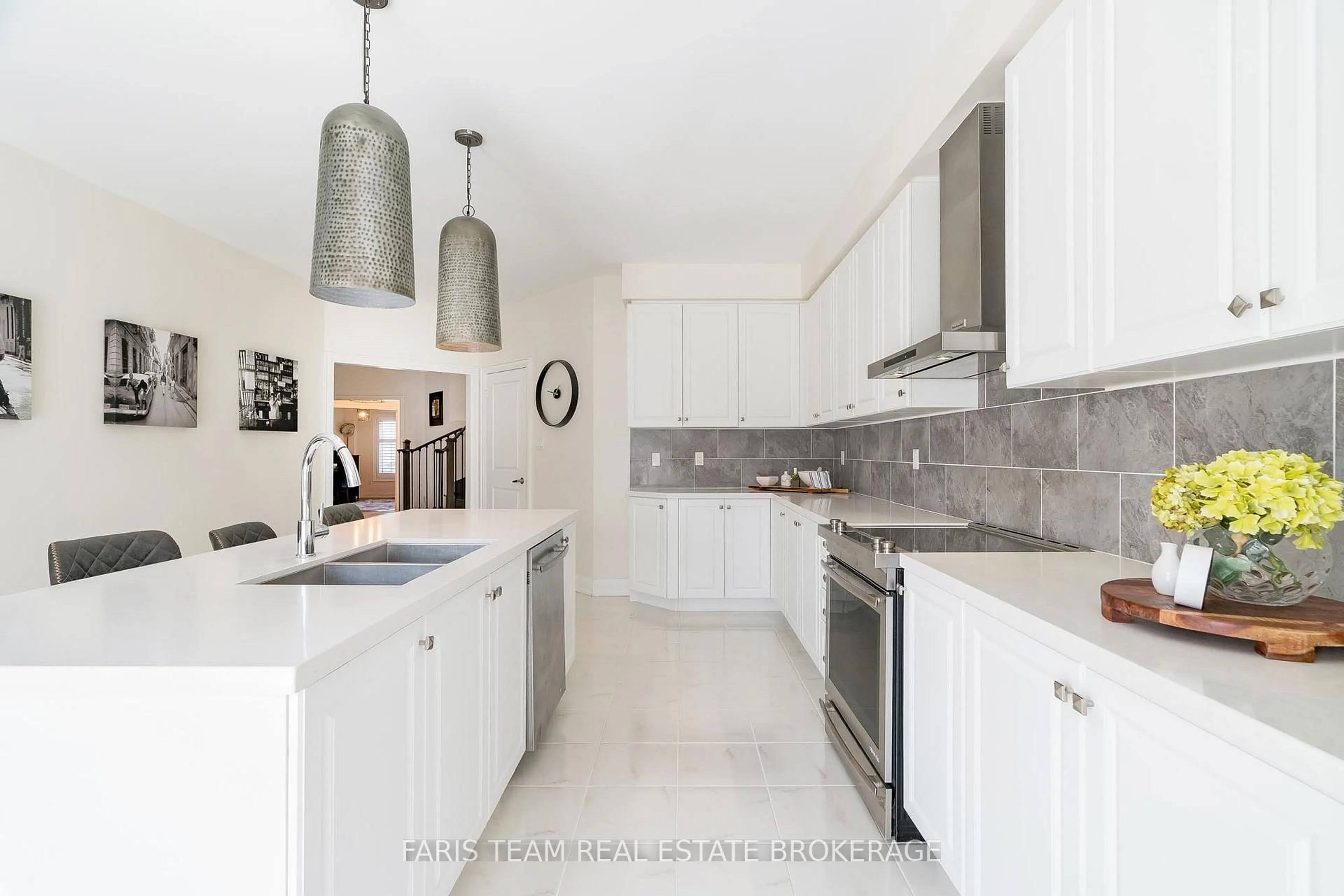 Contemporary kitchen, ceramic/tile floor for 37 Muirfield Dr, Barrie Ontario L4N 6J9
