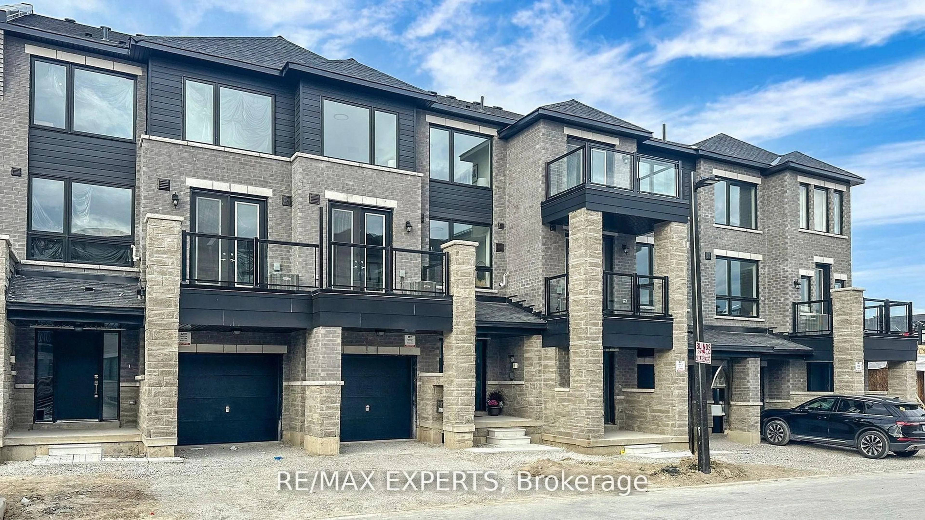 Home with brick exterior material, street for 22 Spry Lane, Barrie Ontario L9J 0N6