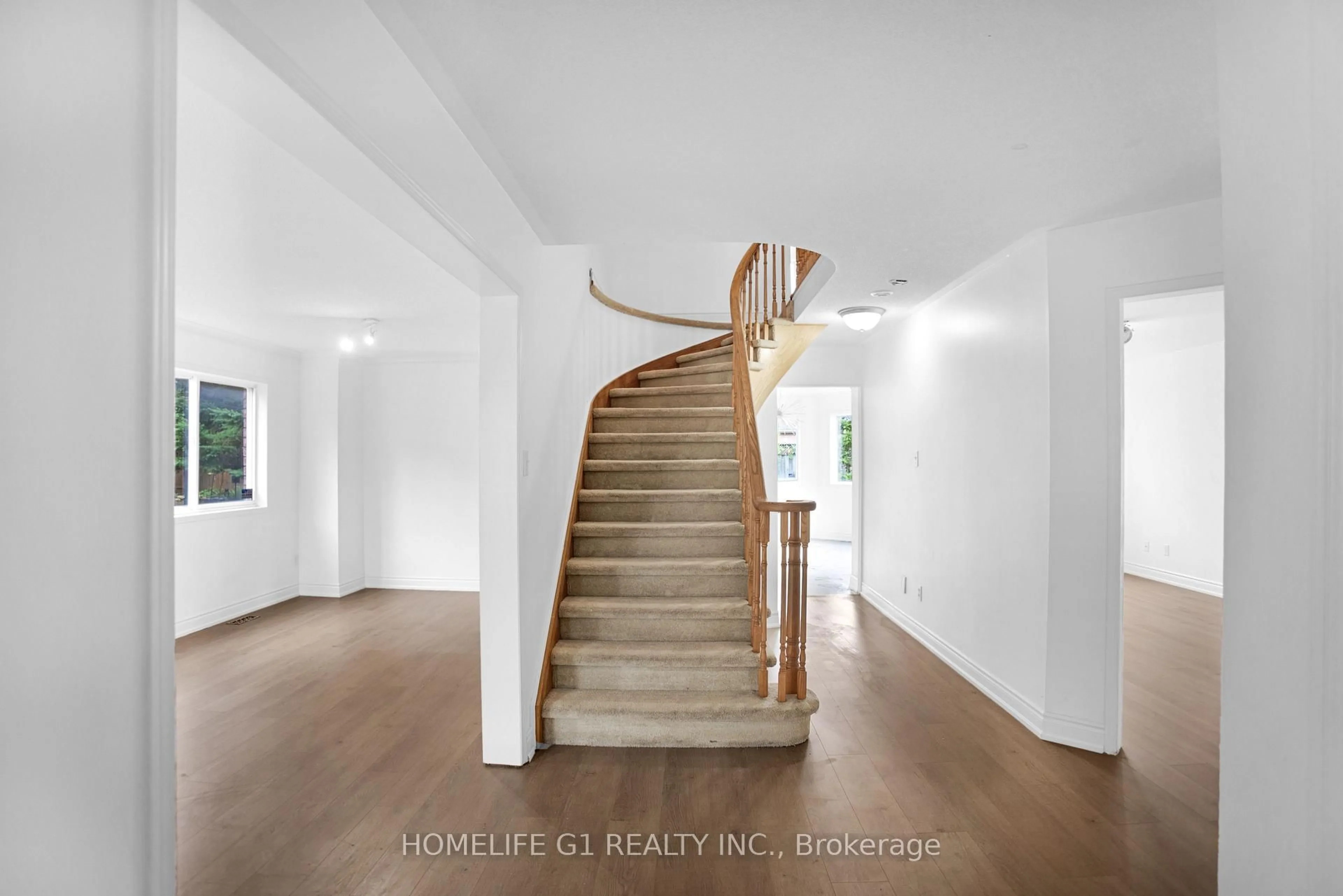 Unknown for 9 Hodgson Dr, Barrie Ontario L4N 7Y2