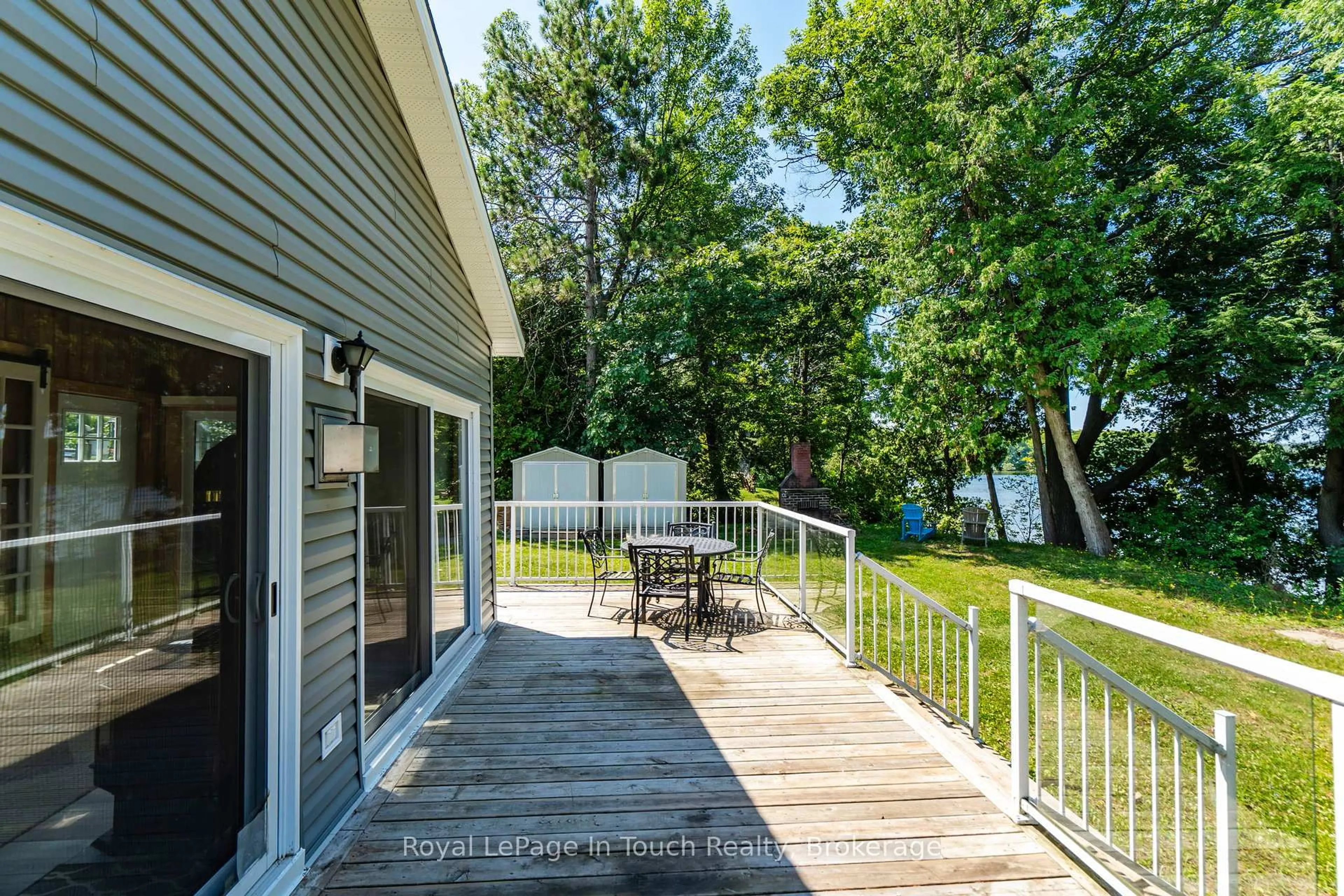 Patio, water/lake/river/ocean view for 30 Lakeshore Rd, Midland Ontario L4R 0B9