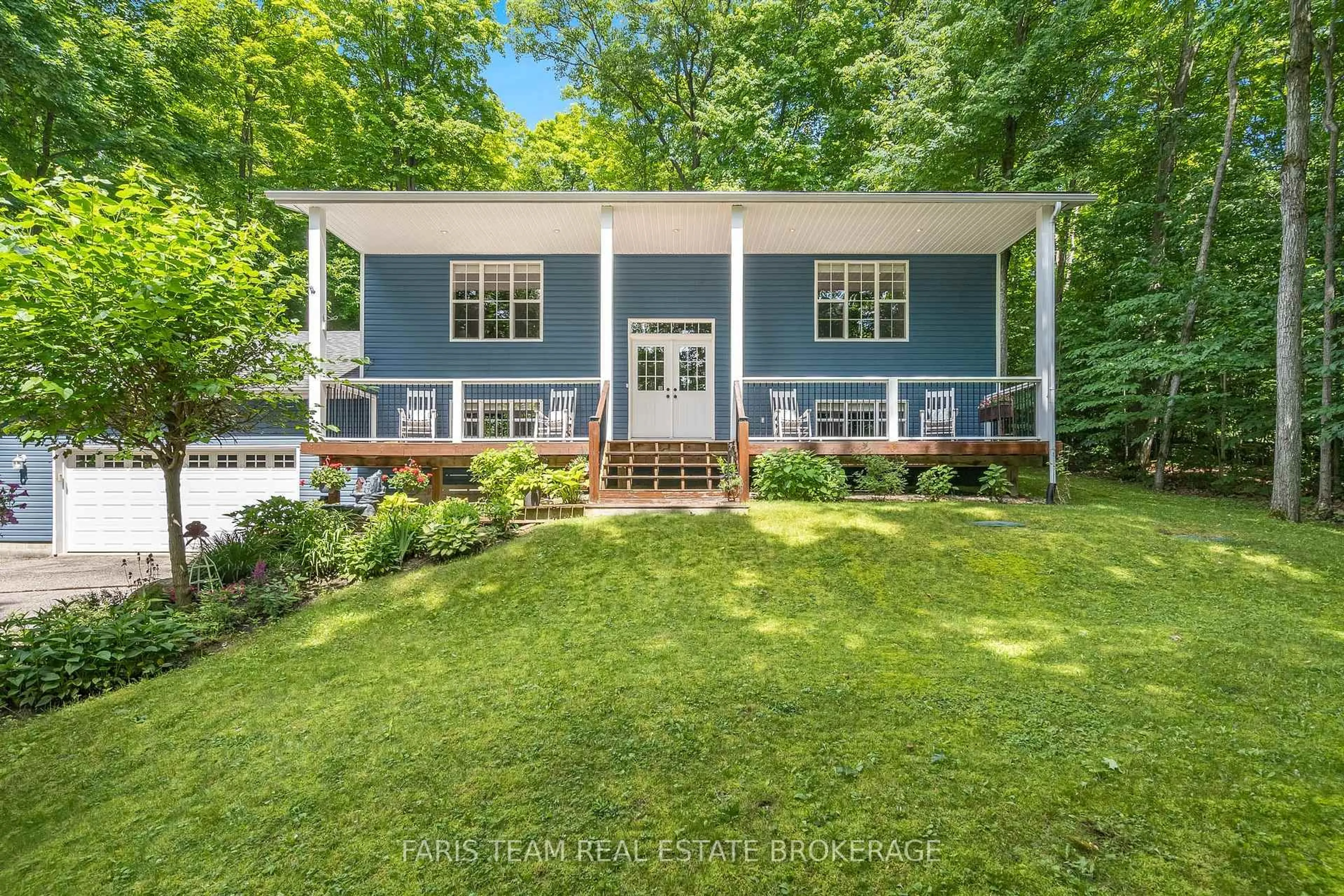 Home with vinyl exterior material, unknown for 85 Farlain Lake Rd, Tiny Ontario L9M 0B5