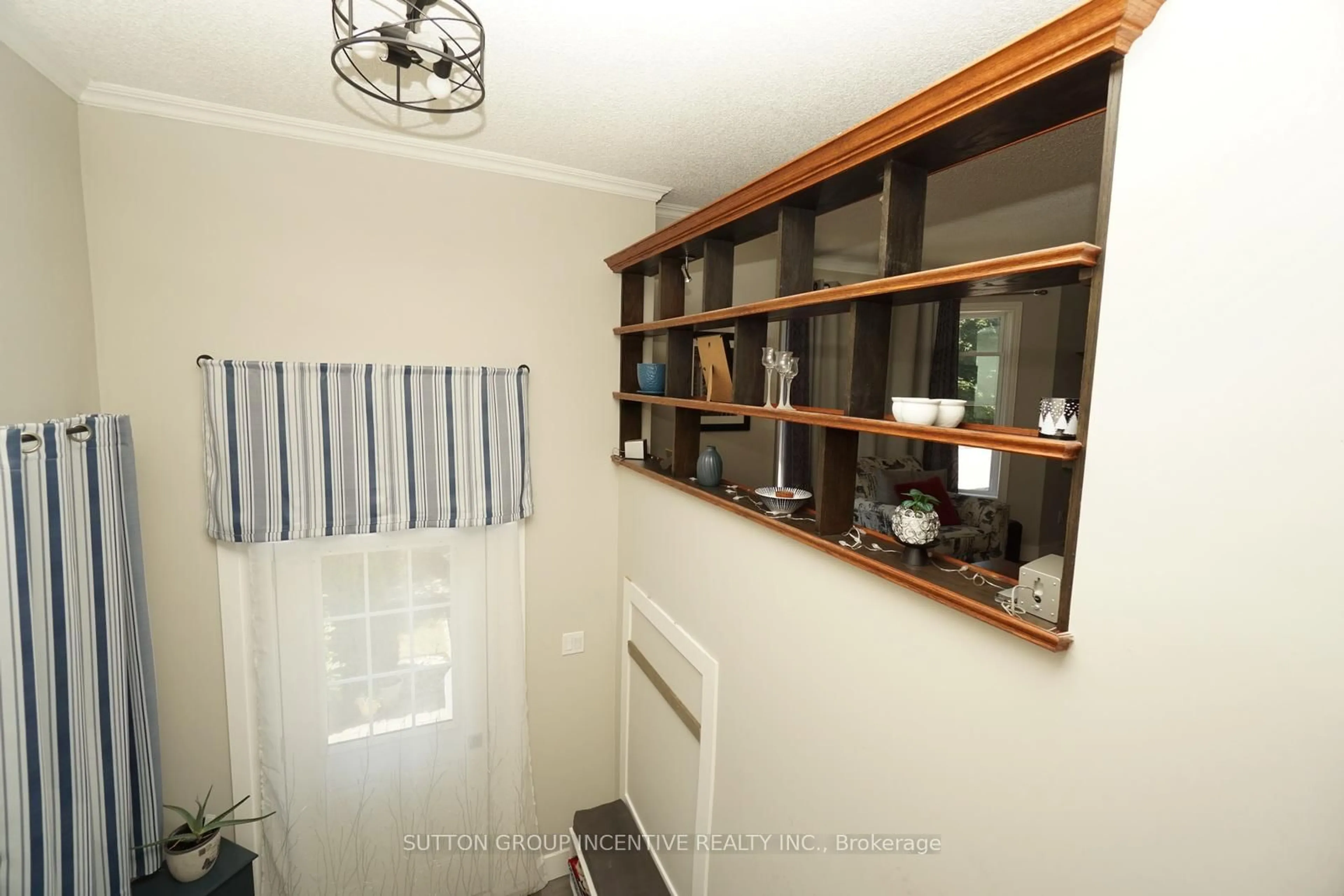 Unknown for 74 Rundle Cres, Barrie Ontario L4N 8E6