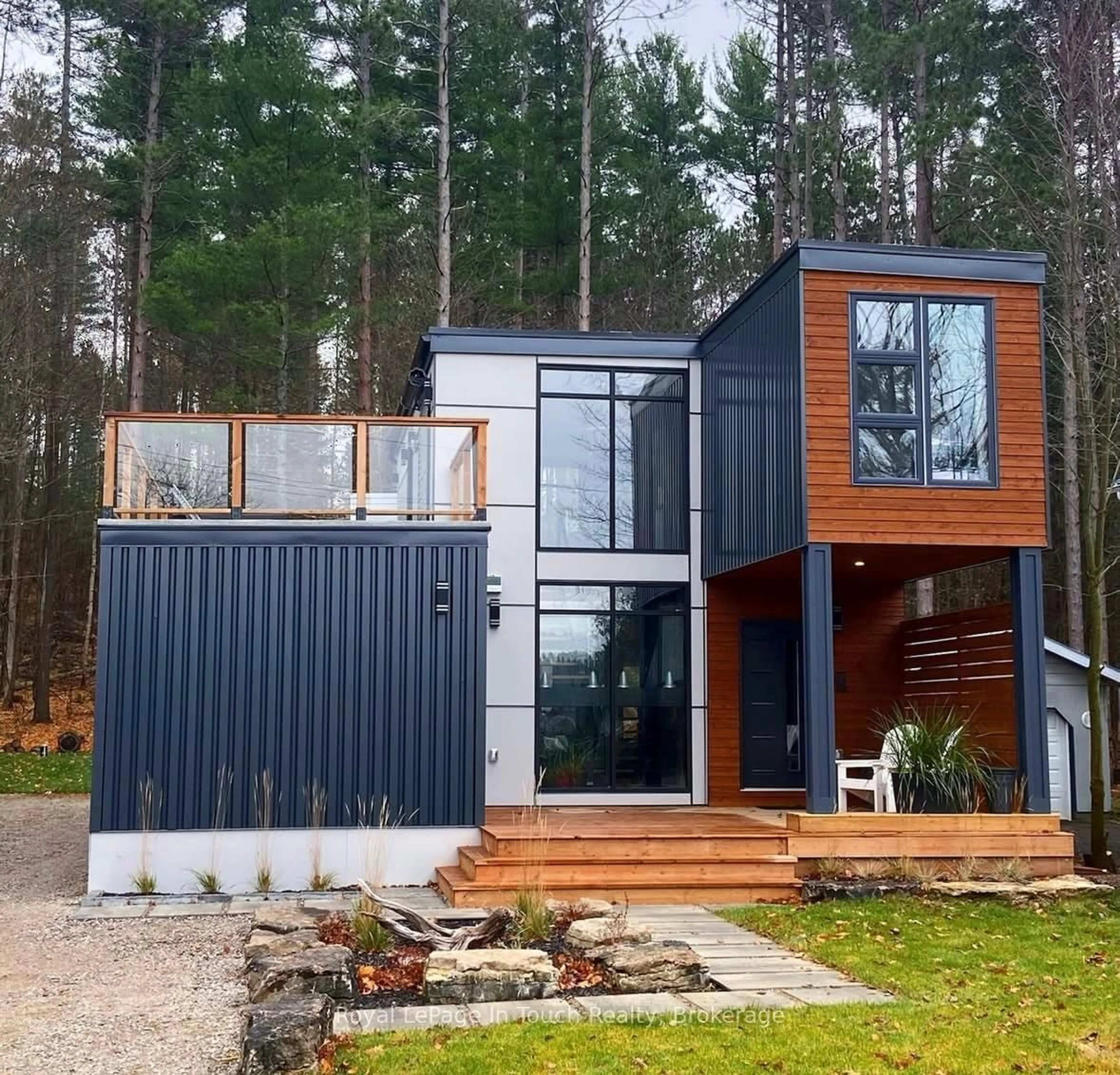 Home with vinyl exterior material, unknown for 91 Andrew Dr, Tiny Ontario L9M 0B4