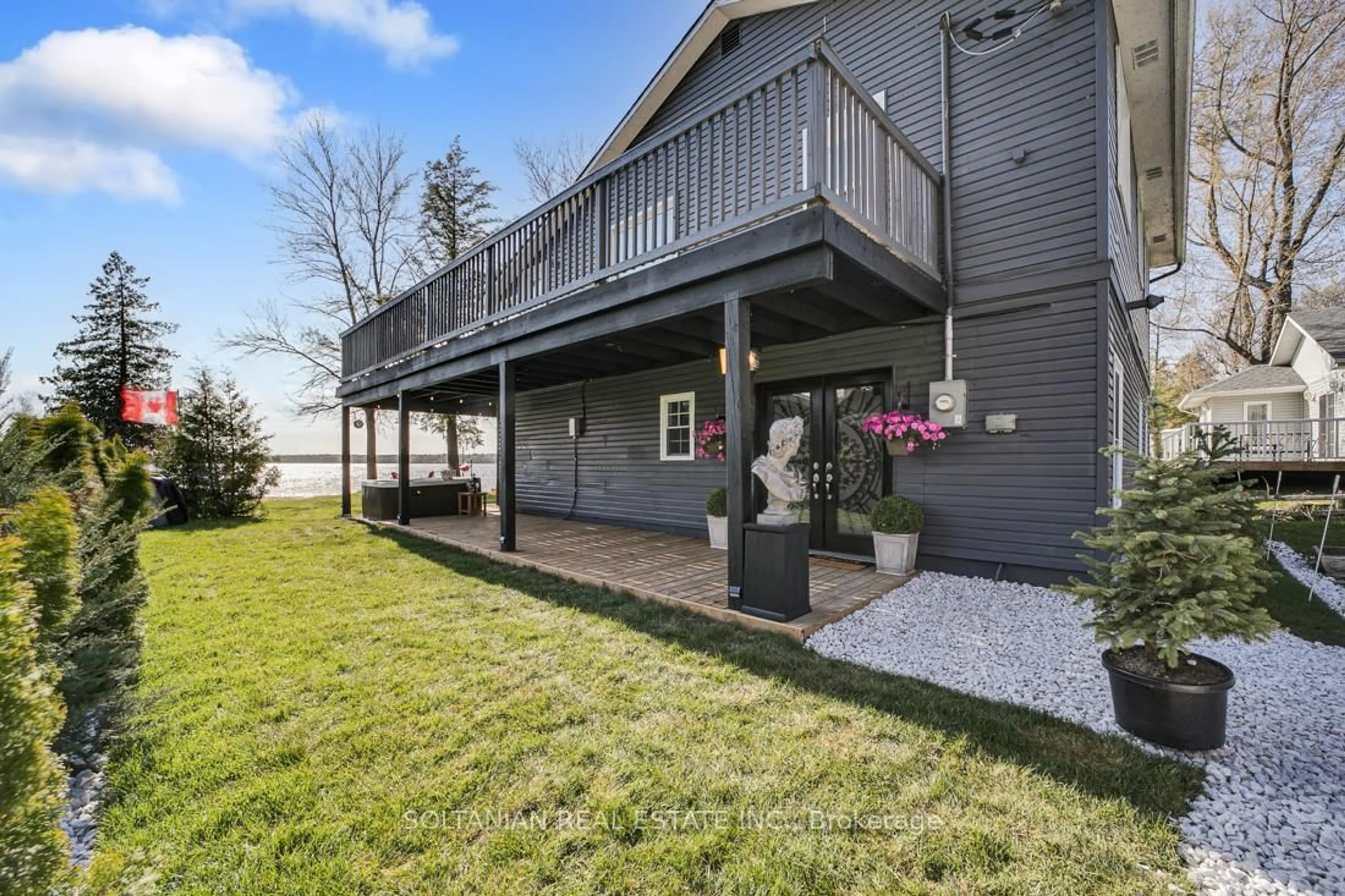 Patio, water/lake/river/ocean view for 7260 Glen Ellen Dr, Ramara Ontario L0K 2B0