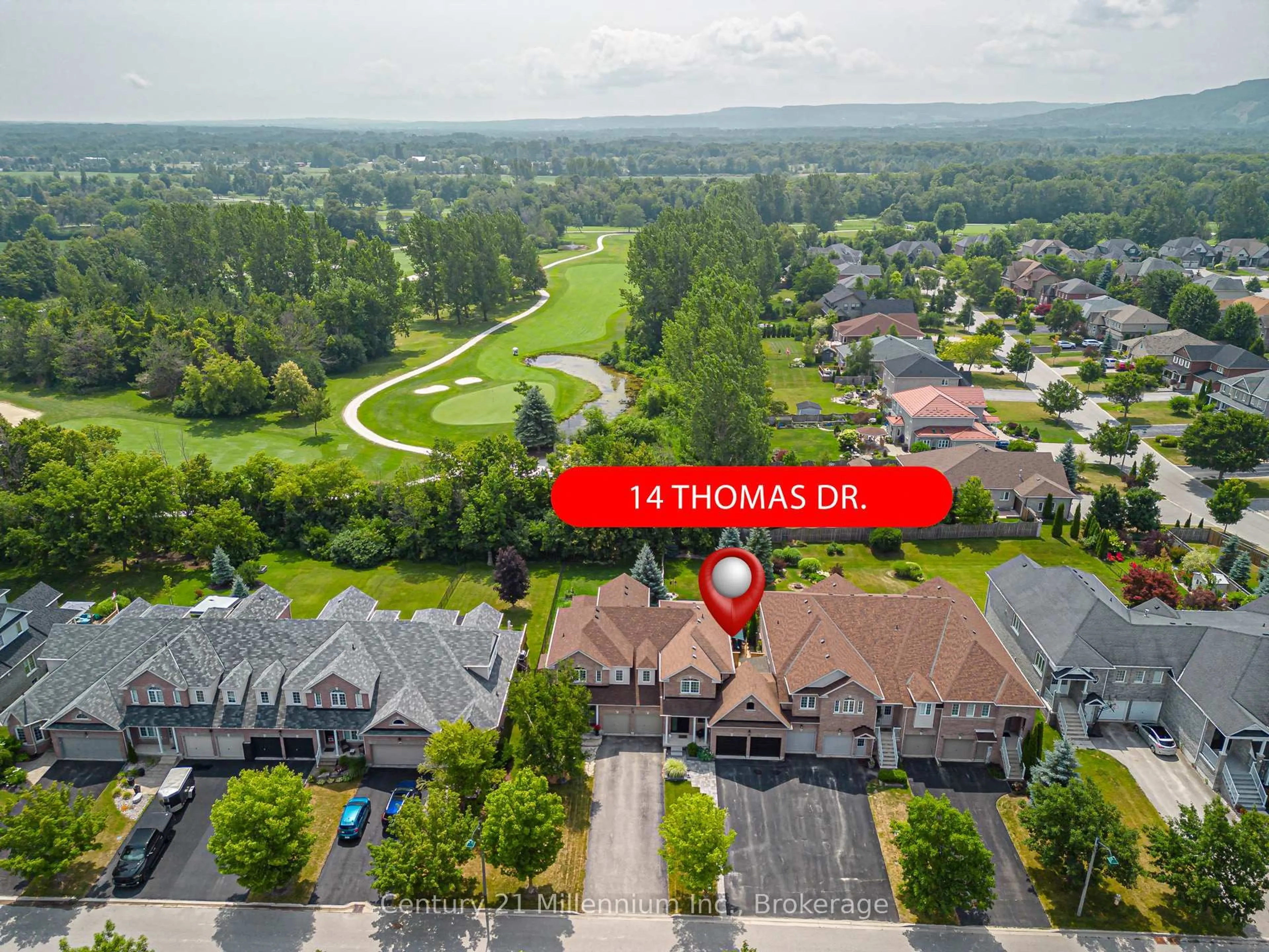A pic from outside/outdoor area/front of a property/back of a property/a pic from drone, street for 14 Thomas Dr, Collingwood Ontario L9Y 0A6