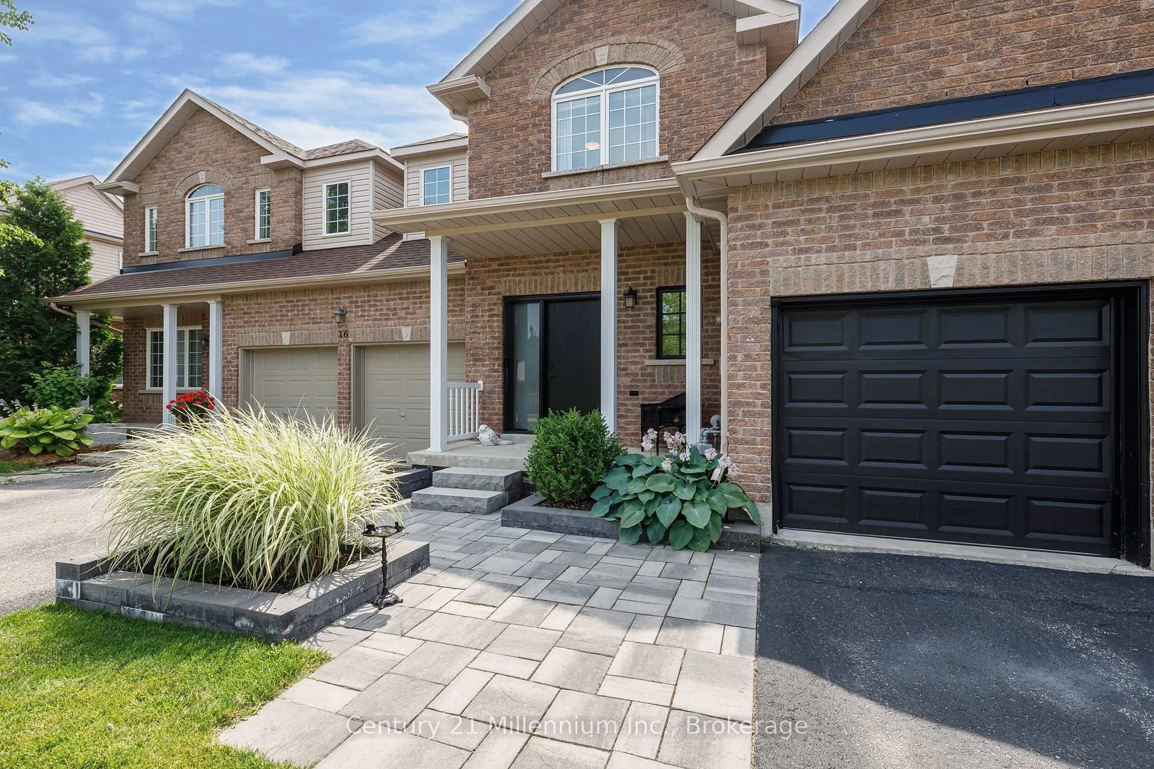 Home with brick exterior material, street for 14 Thomas Dr, Collingwood Ontario L9Y 0A6