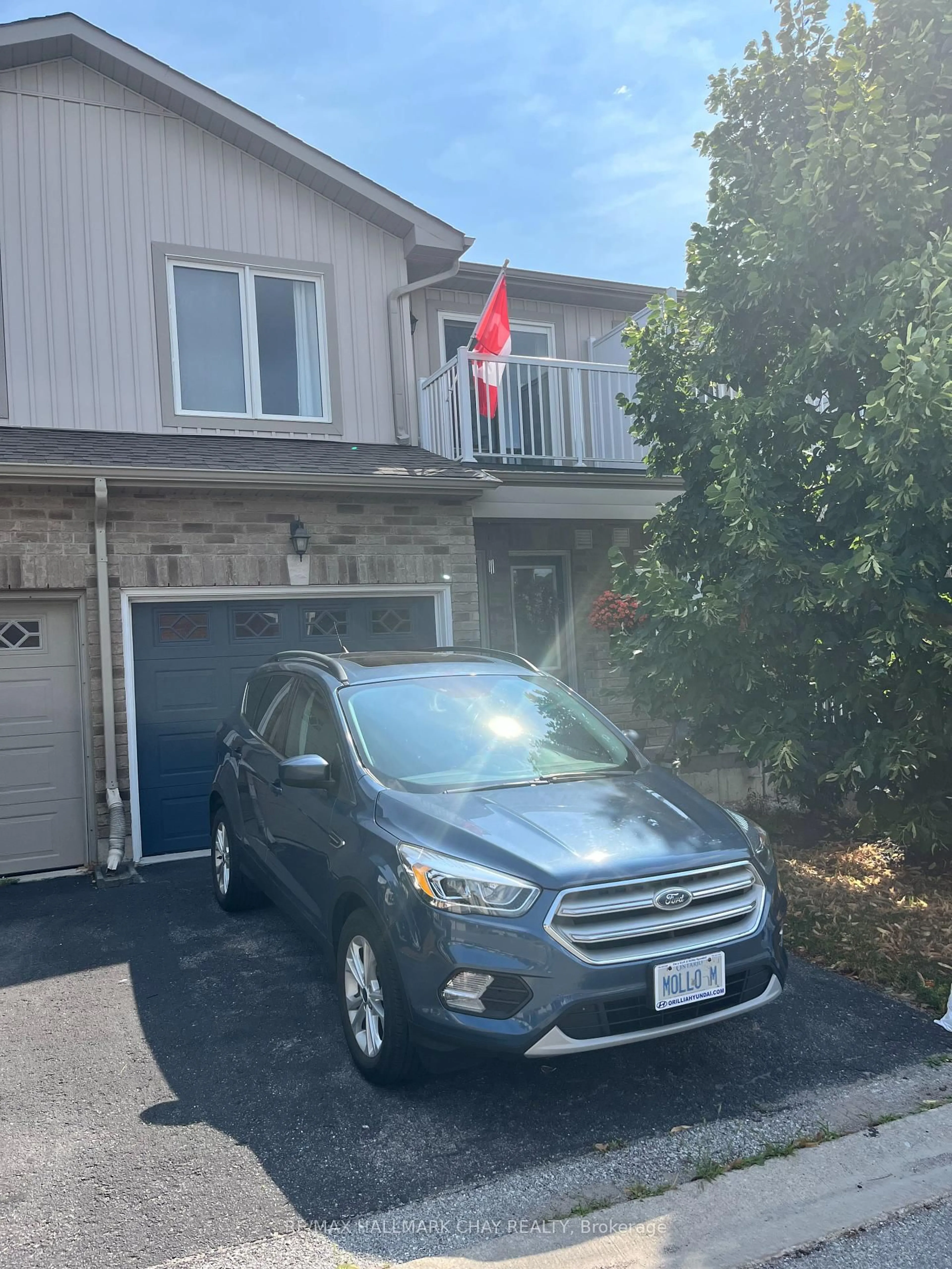 Unknown for 90 Sovereigns Gate #7, Barrie Ontario L4N 0Y9