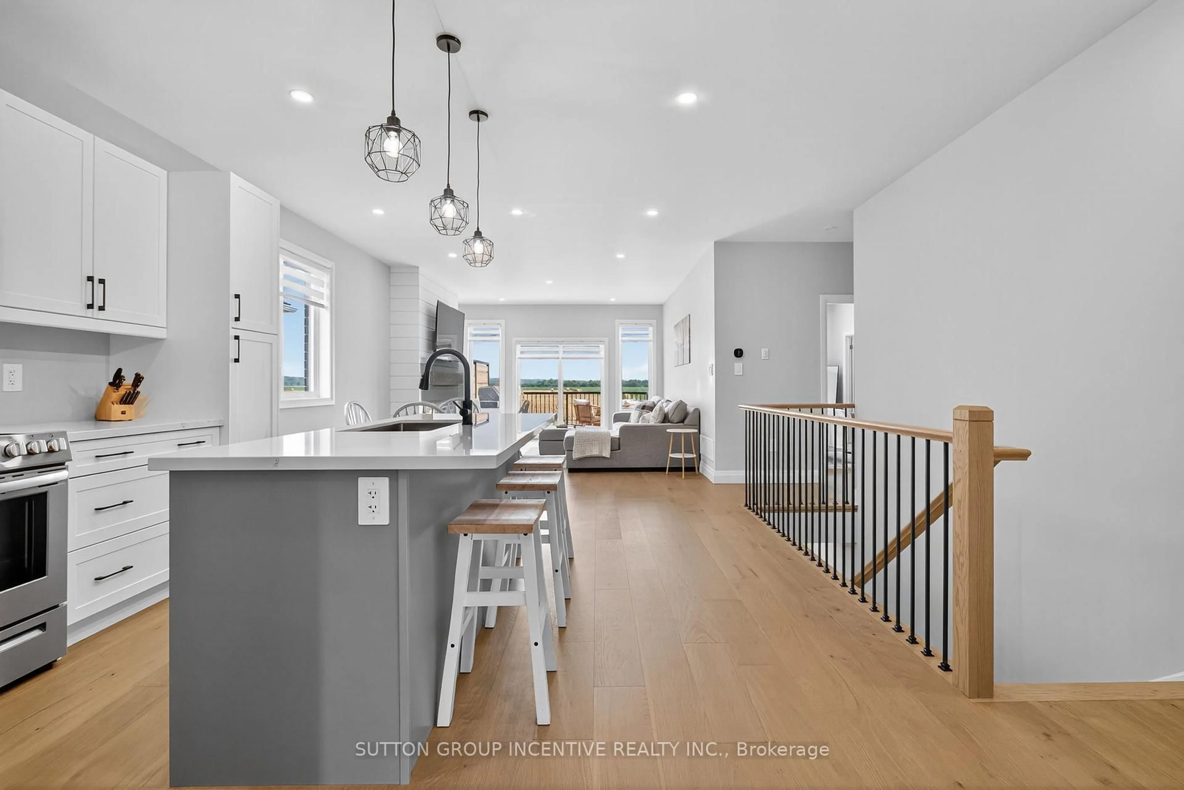 Open concept kitchen, unknown for 140 Ritchie Cres, Springwater Ontario L0L 1P0