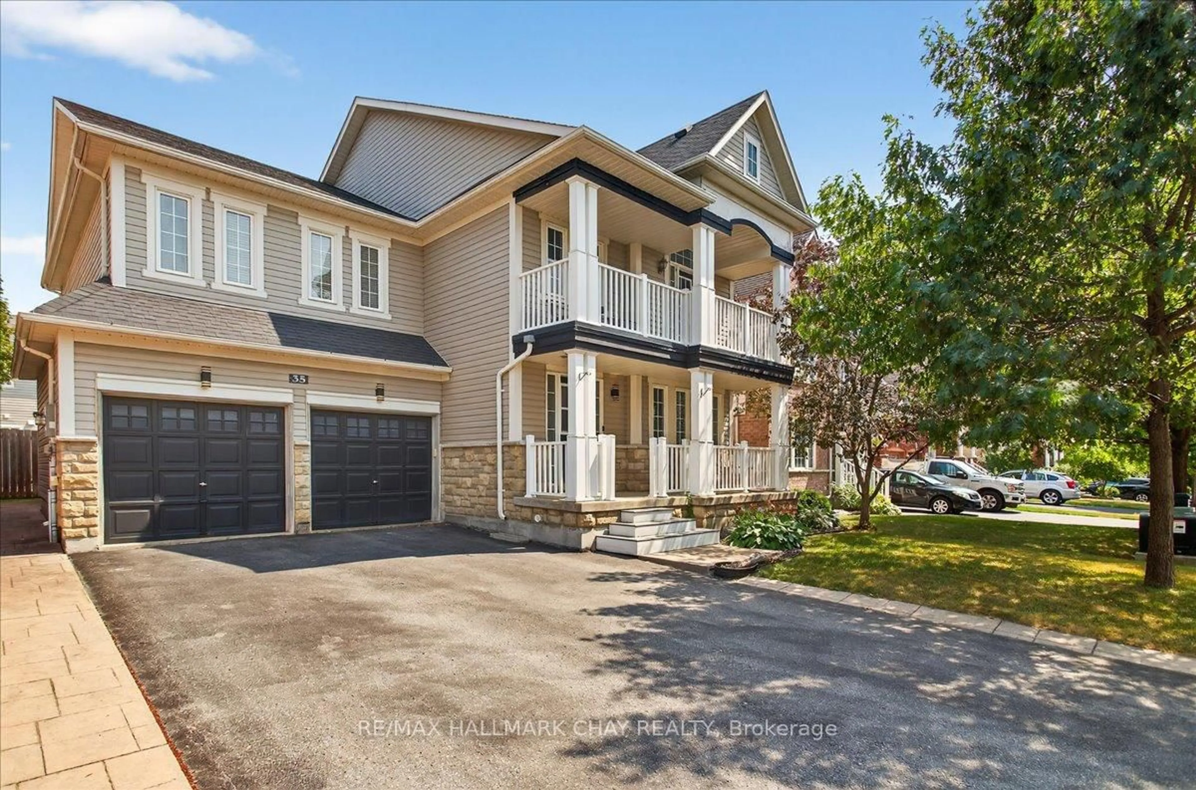 Home with brick exterior material, street for 35 Diana Way, Barrie Ontario L4M 7H3