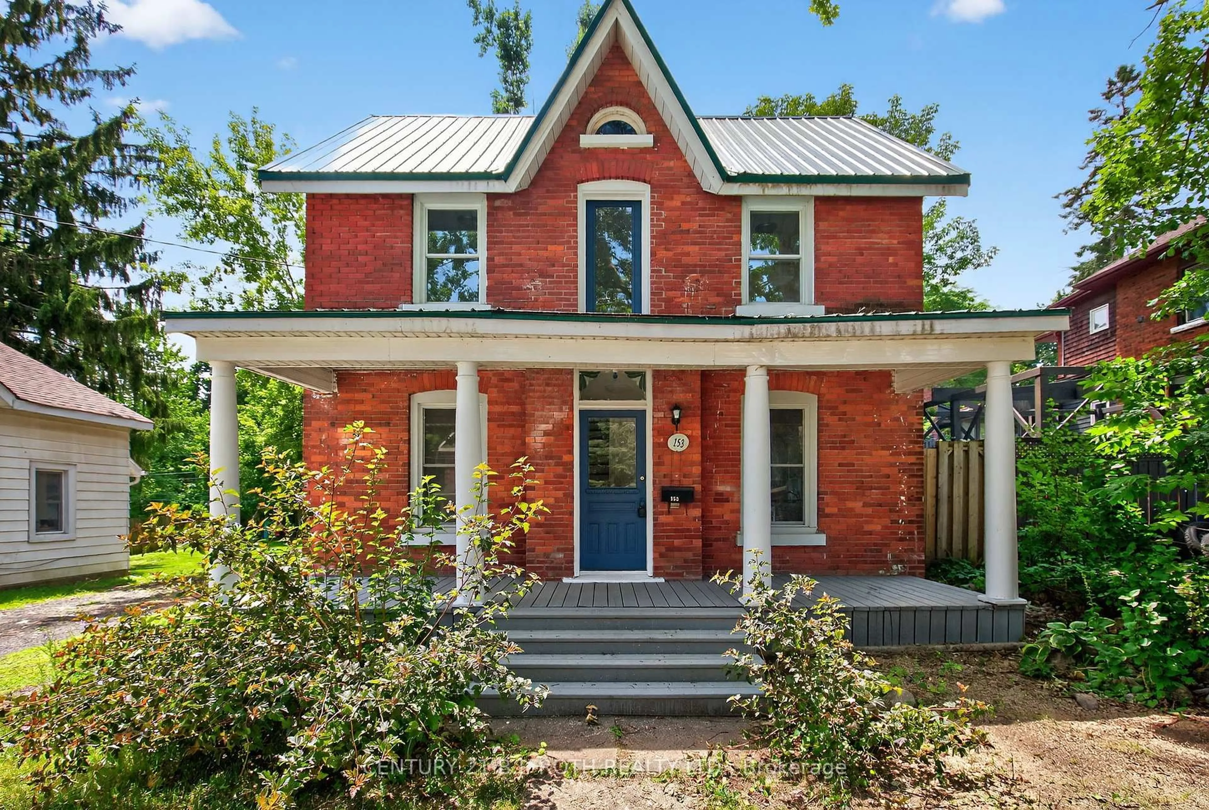 Home with brick exterior material, building for 153 Laclie St, Orillia Ontario L3V 4N1