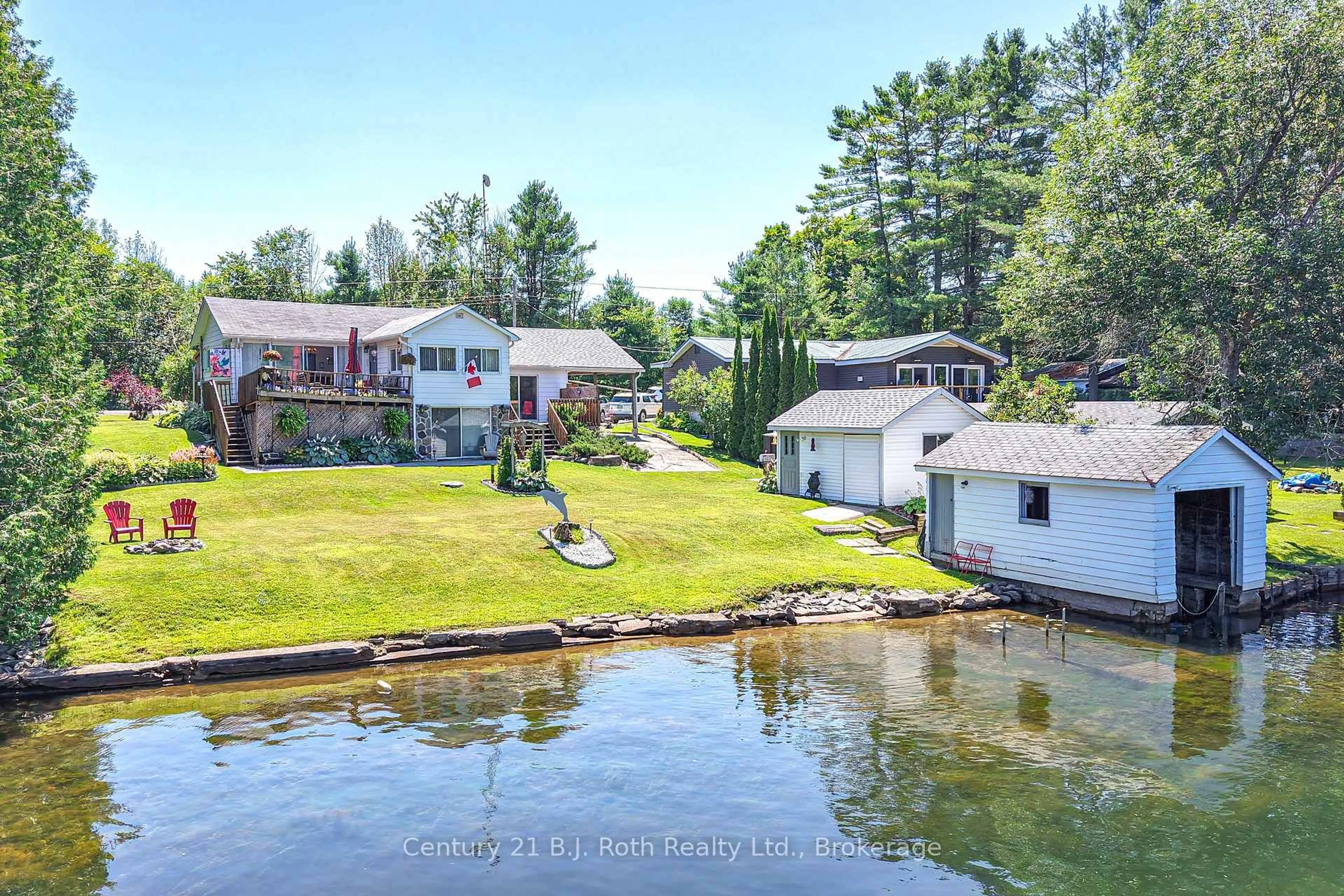 A pic from outside/outdoor area/front of a property/back of a property/a pic from drone, water/lake/river/ocean view for 4202 Canal Rd, Severn Ontario L0K 2B0