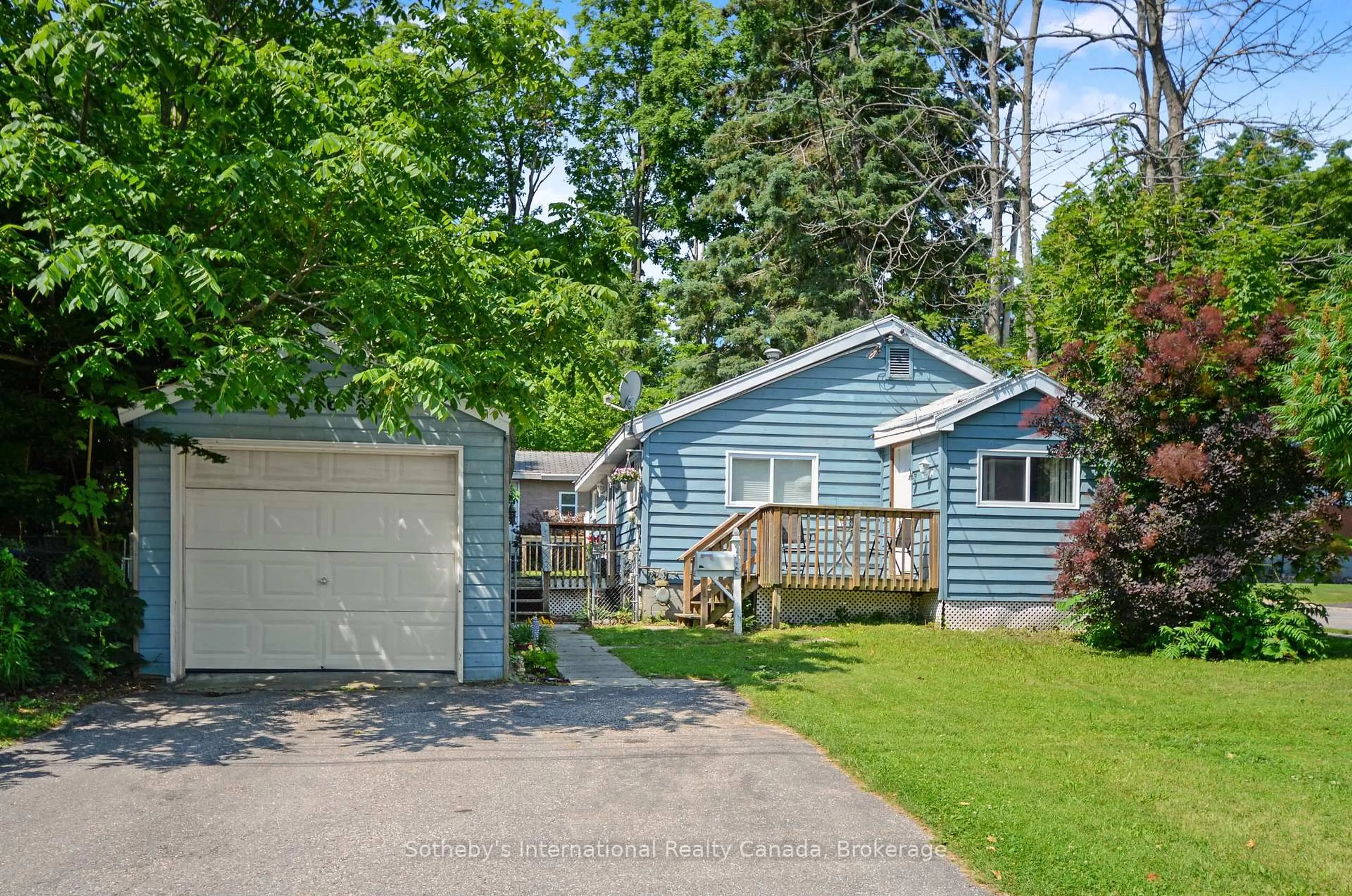 Unknown for 116 Ninth St, Midland Ontario L4R 4B8