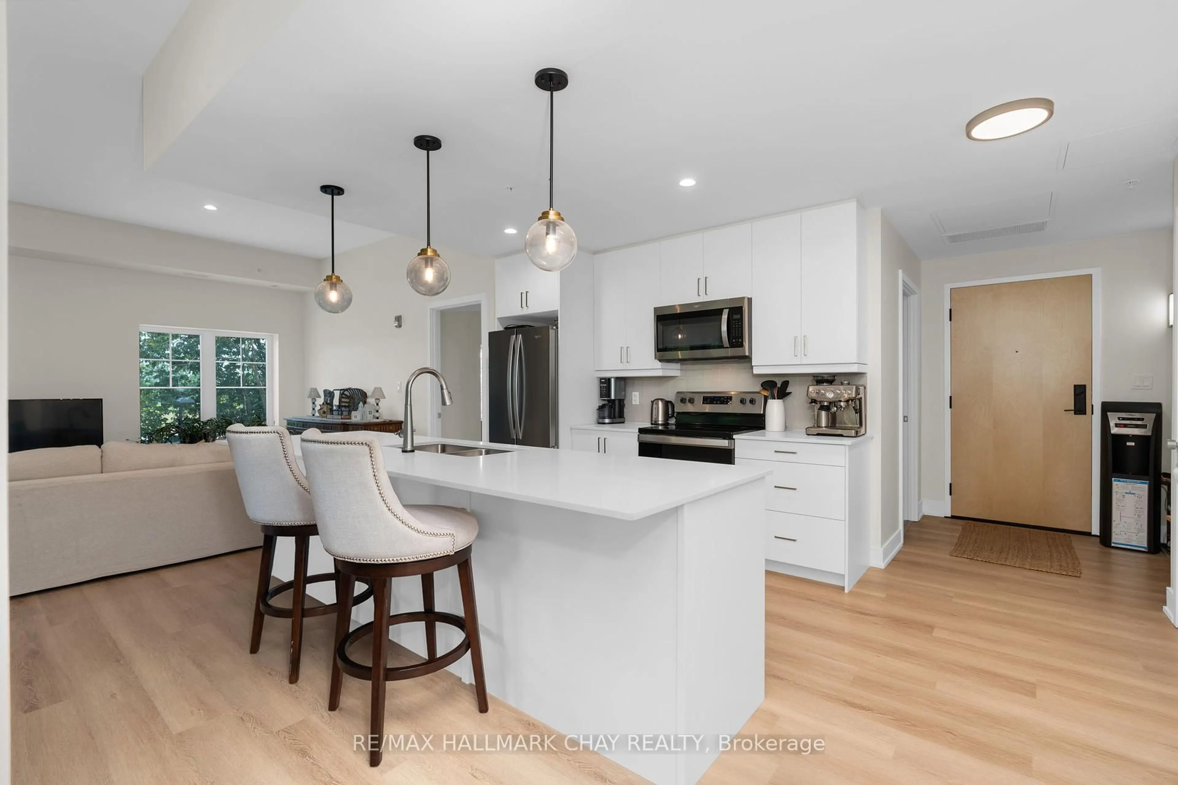 Open concept kitchen, unknown for 121 Mary St #224, Clearview Ontario L0M 1G0