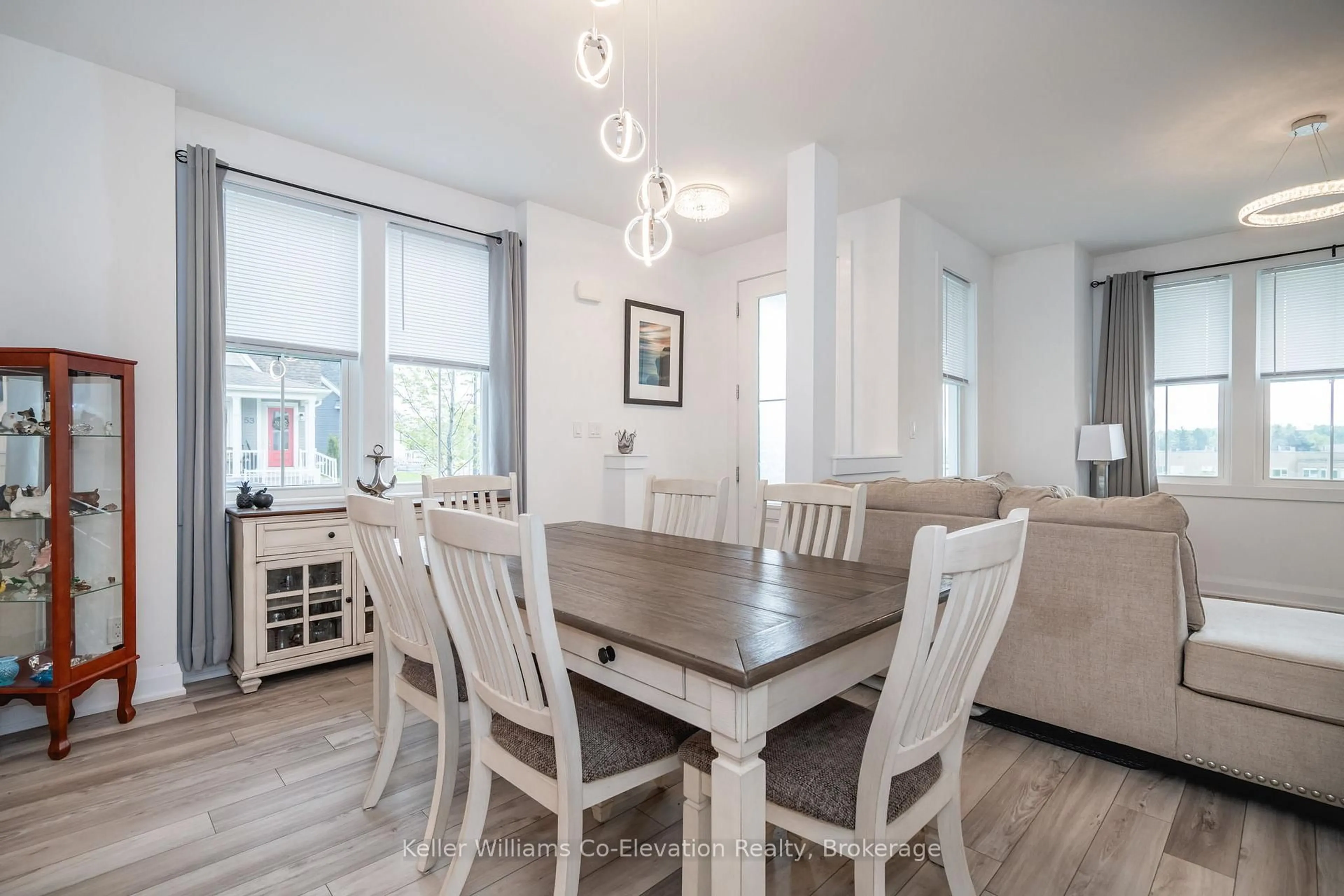Dining room, wood/laminate floor for 30 Samantha Lane, Midland Ontario L4R 0H4