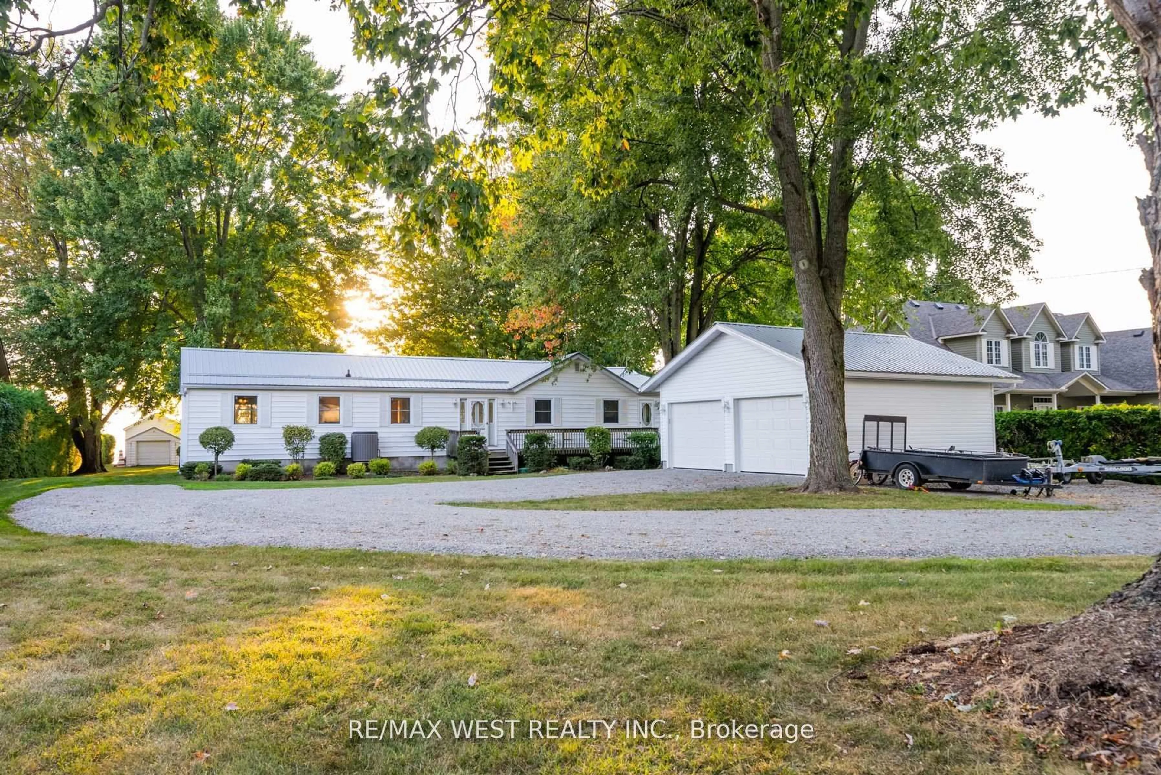 A pic from outside/outdoor area/front of a property/back of a property/a pic from drone, street for 1668 Lakeshore Dr, Ramara Ontario L0K 1B0