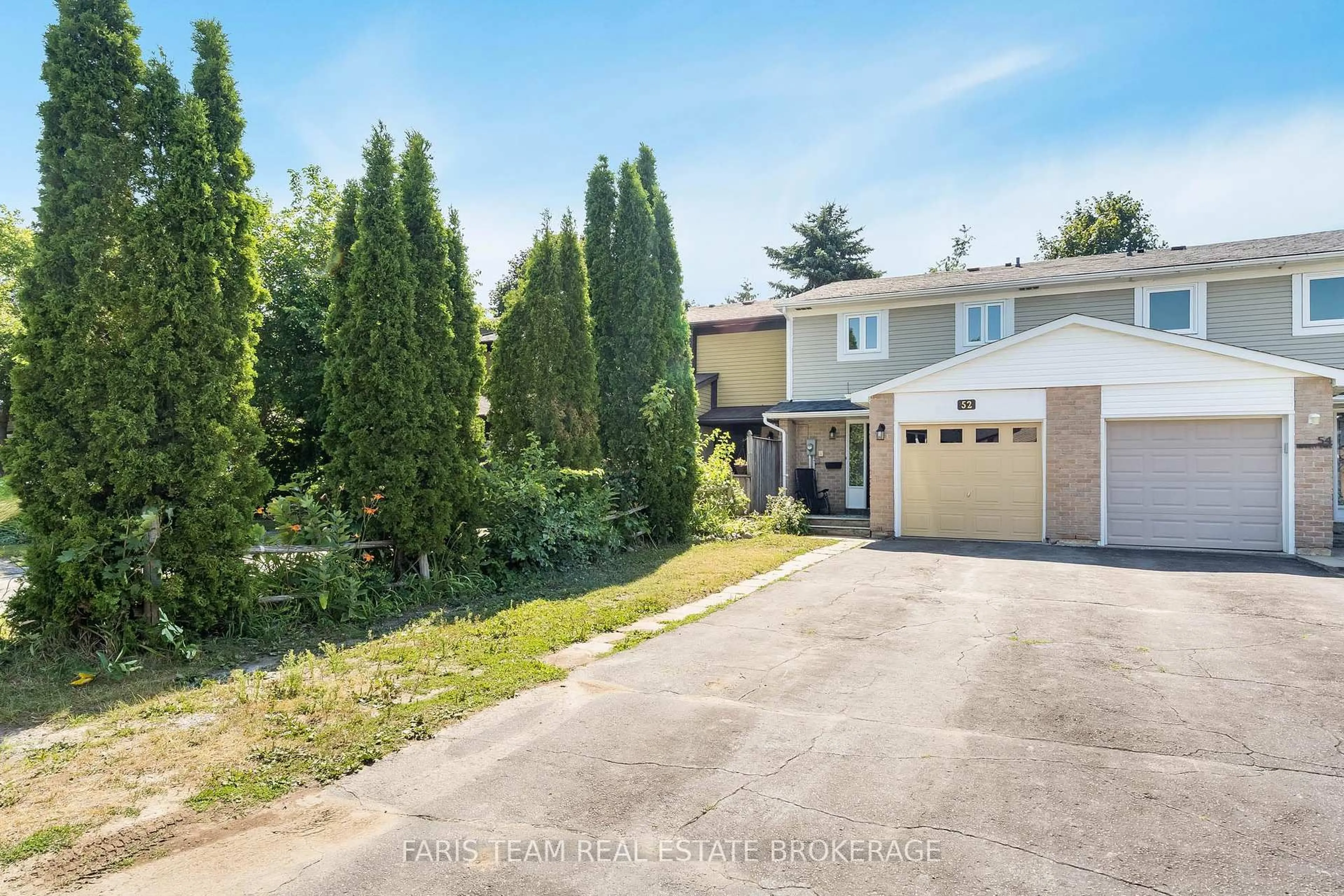 A pic from outside/outdoor area/front of a property/back of a property/a pic from drone, street for 52 Barrett Cres, Barrie Ontario L4N 5C8